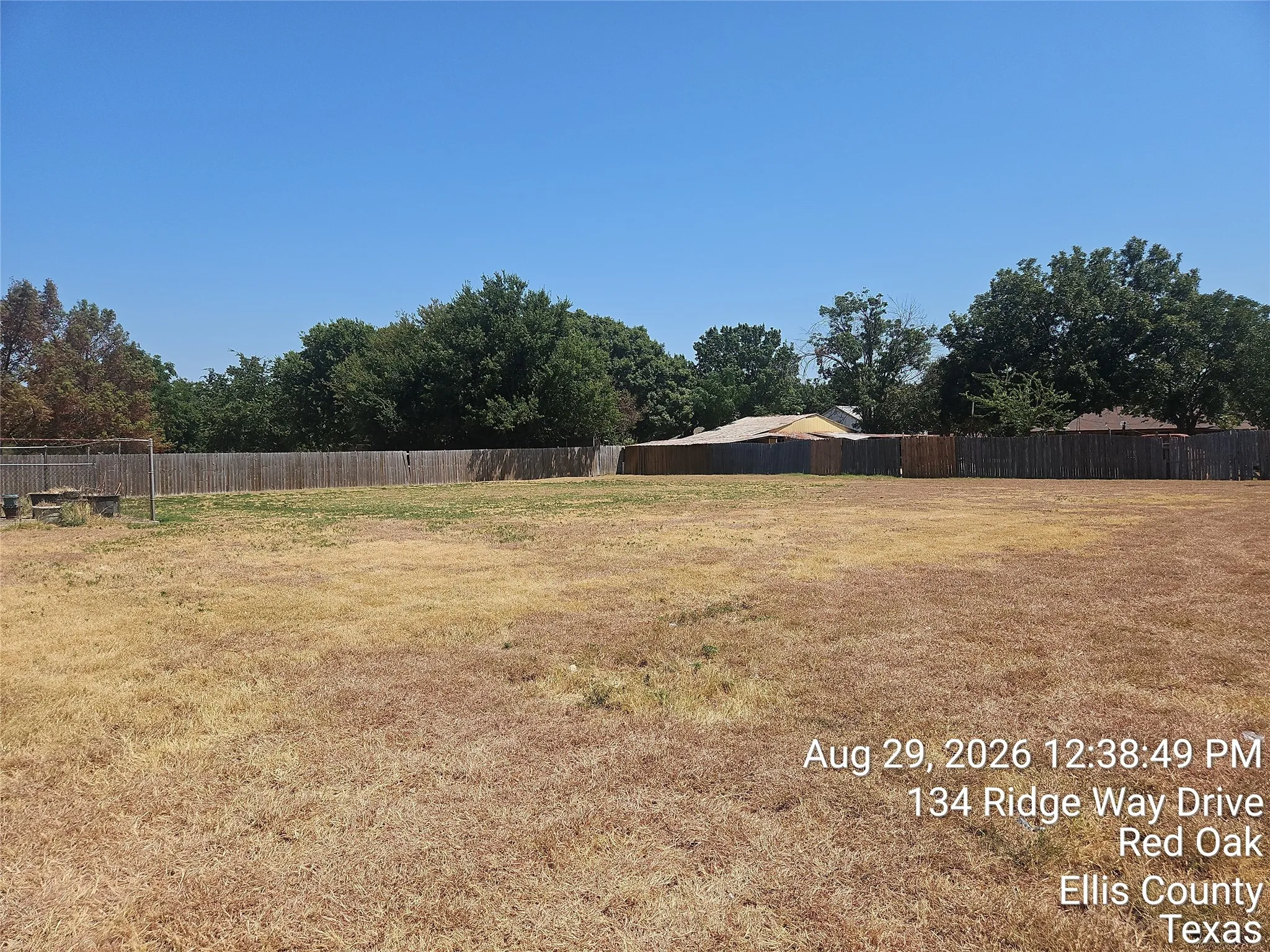 Single Family Residence For Sale in Ellis County , 134 Ridgeway Drive, Red Oak, Texas 75154, 3 Bedroom, 2 Bathroom, 2 Garage spaces, 1,532 Sqft, built in 1985, mls#21372874, Real Estate Agent in Red Oak, Homes For Sale in Ellis county, Homes For Sale in Red Oak, Realtor in Red Oak Texas, Real Estate Brokerage Independent Realty Texas, Luminita Cordes Realtor