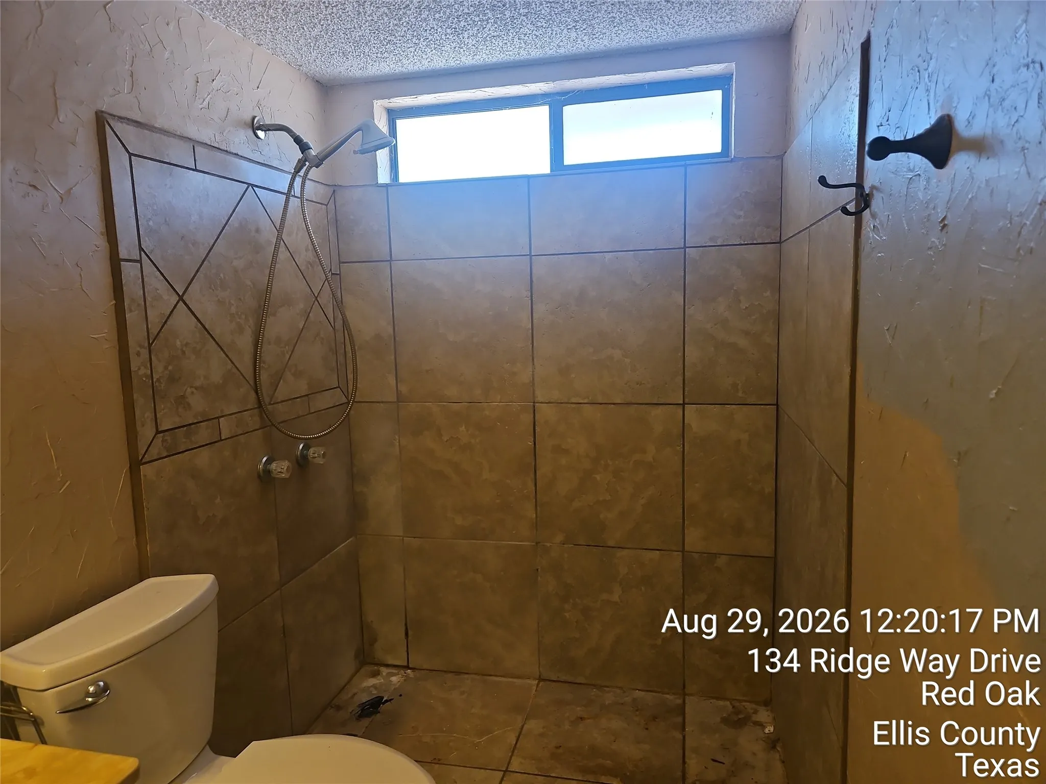 Single Family Residence For Sale in Ellis County , 134 Ridgeway Drive, Red Oak, Texas 75154, 3 Bedroom, 2 Bathroom, 2 Garage spaces, 1,532 Sqft, built in 1985, mls#21372874, Real Estate Agent in Red Oak, Homes For Sale in Ellis county, Homes For Sale in Red Oak, Realtor in Red Oak Texas, Real Estate Brokerage Independent Realty Texas, Luminita Cordes Realtor