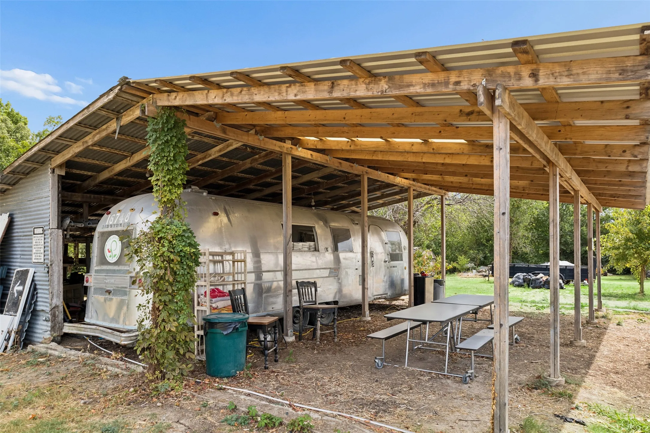 Improved Land For Sale in Collin County , 7505 CR 201, Mc Kinney, Texas 75071, 0, 0, Garage spaces, 0 Sqft, built in 1965, mls#21351544, Real Estate Agent in Mc Kinney, Homes For Sale in Collin county, Homes For Sale in Mc Kinney, Realtor in Mc Kinney Texas, Real Estate Brokerage Independent Realty Texas, Luminita Cordes Realtor