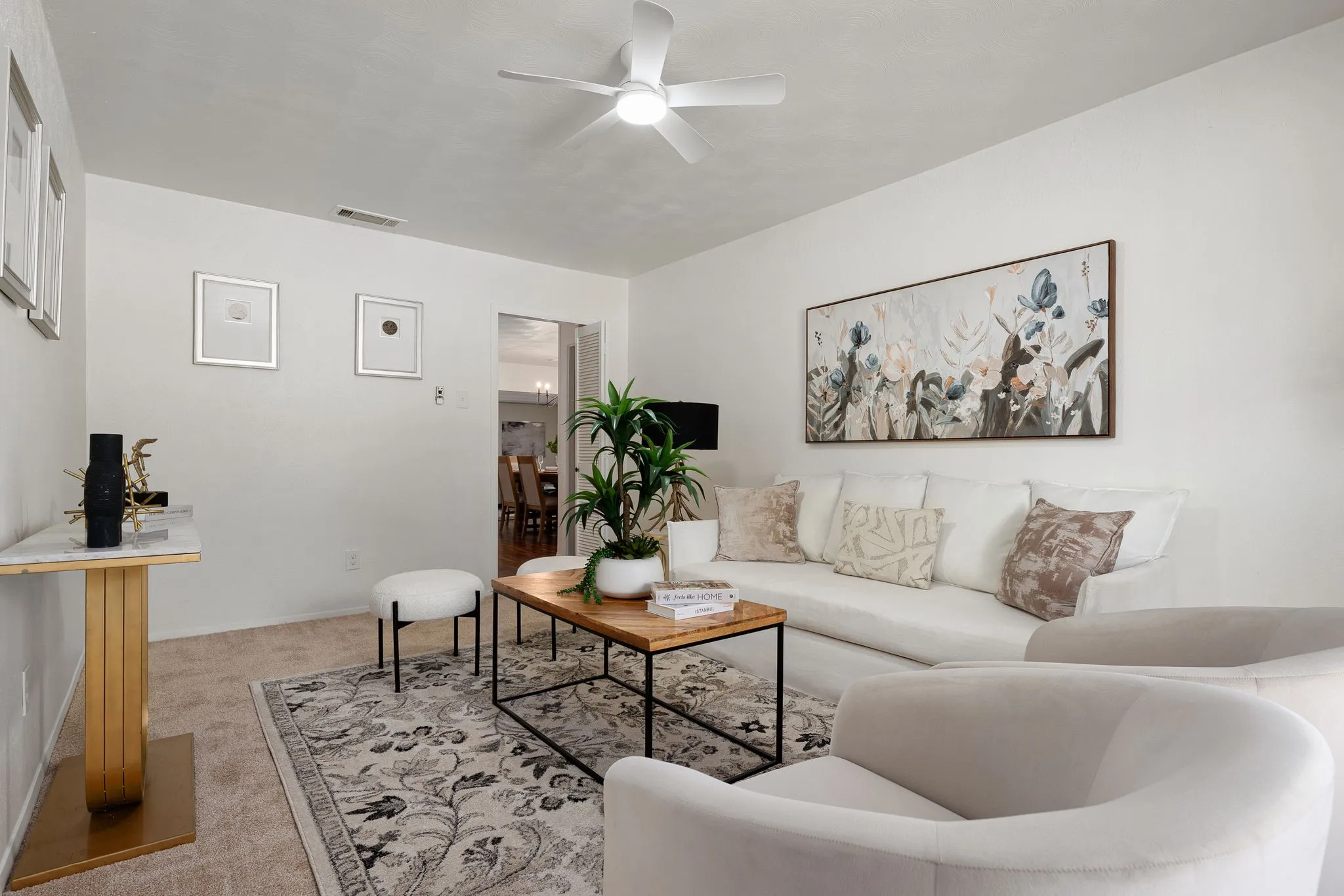 Single Family Residence For Sale in Dallas County , 202 E Kenwood Drive, Garland, Texas 75041, 4 Bedroom, 2 Bathroom, Garage spaces, 2,128 Sqft, built in 1962, mls#21372157, Real Estate Agent in Garland, Homes For Sale in Dallas county, Homes For Sale in Garland, Realtor in Garland Texas, Real Estate Brokerage Independent Realty Texas, Luminita Cordes Realtor