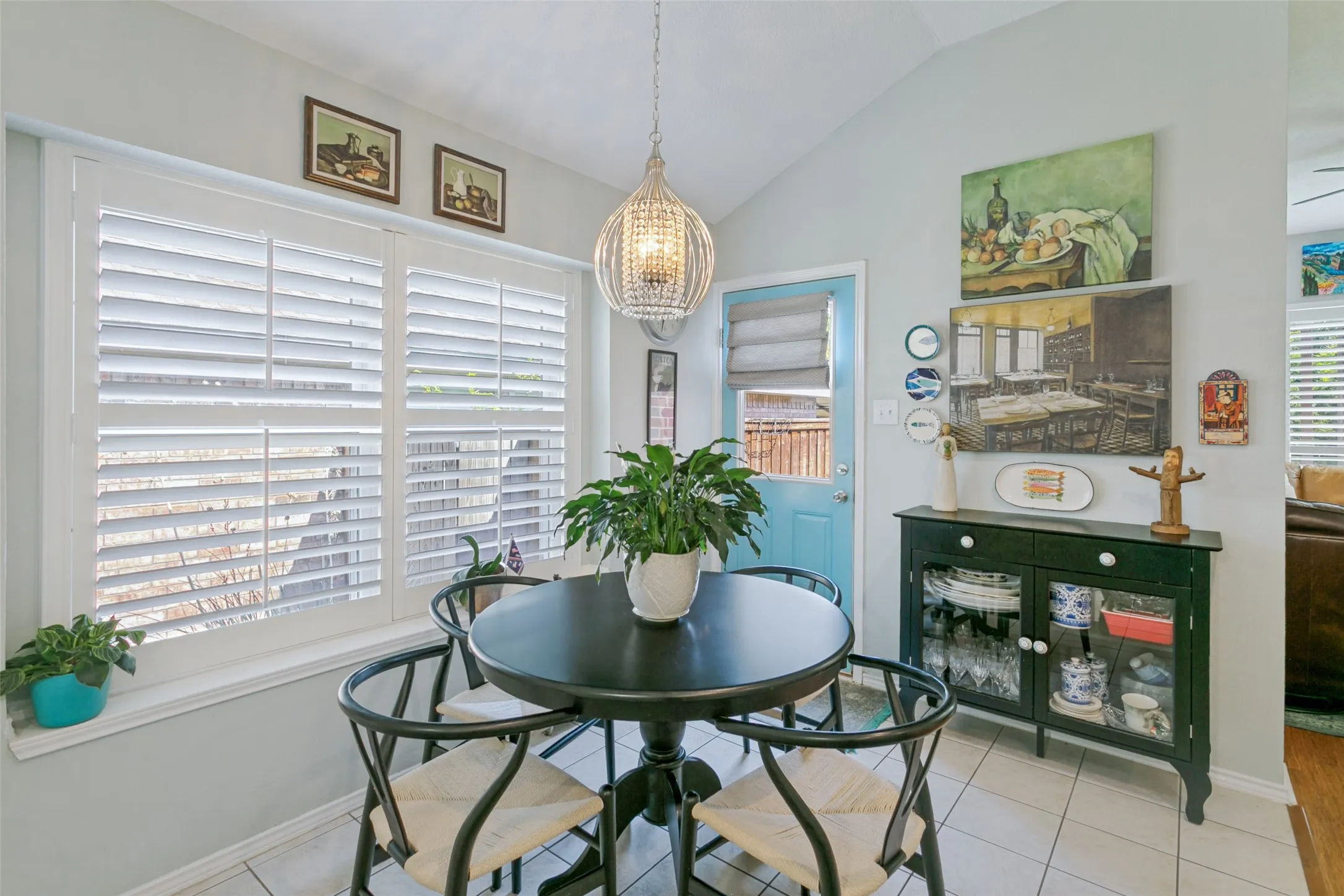Single Family Residence For Sale in Tarrant County , 6721 Day Drive, Fort Worth, Texas 76132, 4 Bedroom, 2 Bathroom, 2 Garage spaces, 1,914 Sqft, built in 1999, mls#21372357, Real Estate Agent in Fort Worth, Homes For Sale in Tarrant county, Homes For Sale in Fort Worth, Realtor in Fort Worth Texas, Real Estate Brokerage Independent Realty Texas, Luminita Cordes Realtor