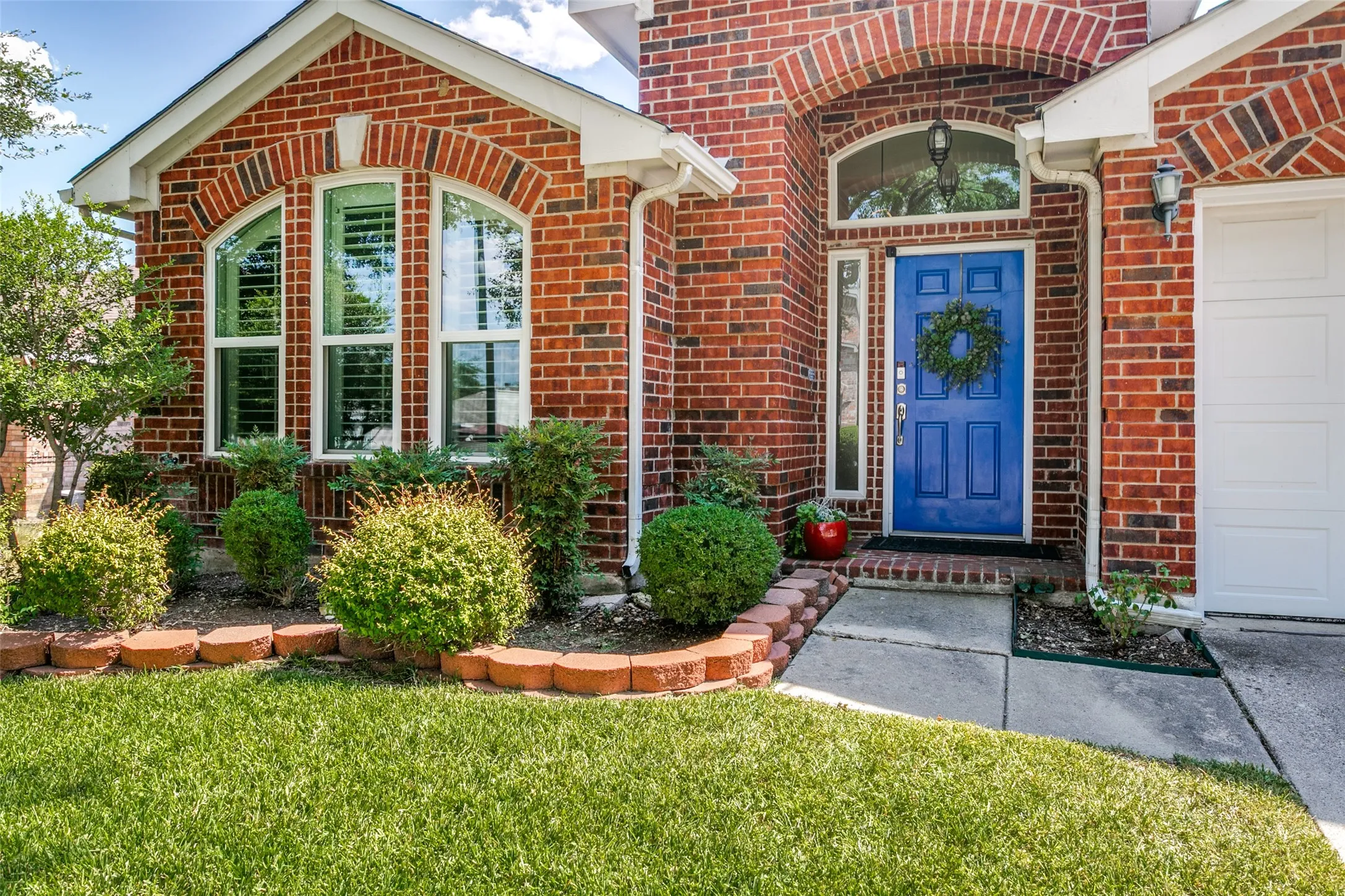 Single Family Residence For Sale in Tarrant County , 6721 Day Drive, Fort Worth, Texas 76132, 4 Bedroom, 2 Bathroom, 2 Garage spaces, 1,914 Sqft, built in 1999, mls#21372357, Real Estate Agent in Fort Worth, Homes For Sale in Tarrant county, Homes For Sale in Fort Worth, Realtor in Fort Worth Texas, Real Estate Brokerage Independent Realty Texas, Luminita Cordes Realtor