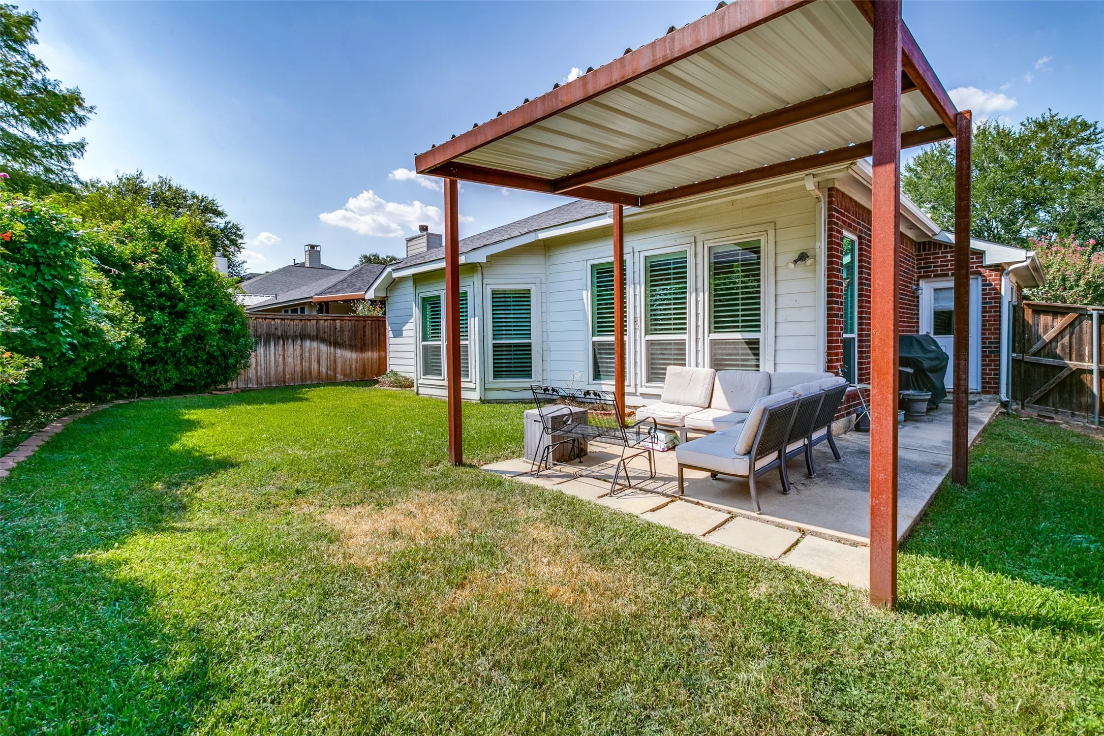 Single Family Residence For Sale in Tarrant County , 6721 Day Drive, Fort Worth, Texas 76132, 4 Bedroom, 2 Bathroom, 2 Garage spaces, 1,914 Sqft, built in 1999, mls#21372357, Real Estate Agent in Fort Worth, Homes For Sale in Tarrant county, Homes For Sale in Fort Worth, Realtor in Fort Worth Texas, Real Estate Brokerage Independent Realty Texas, Luminita Cordes Realtor