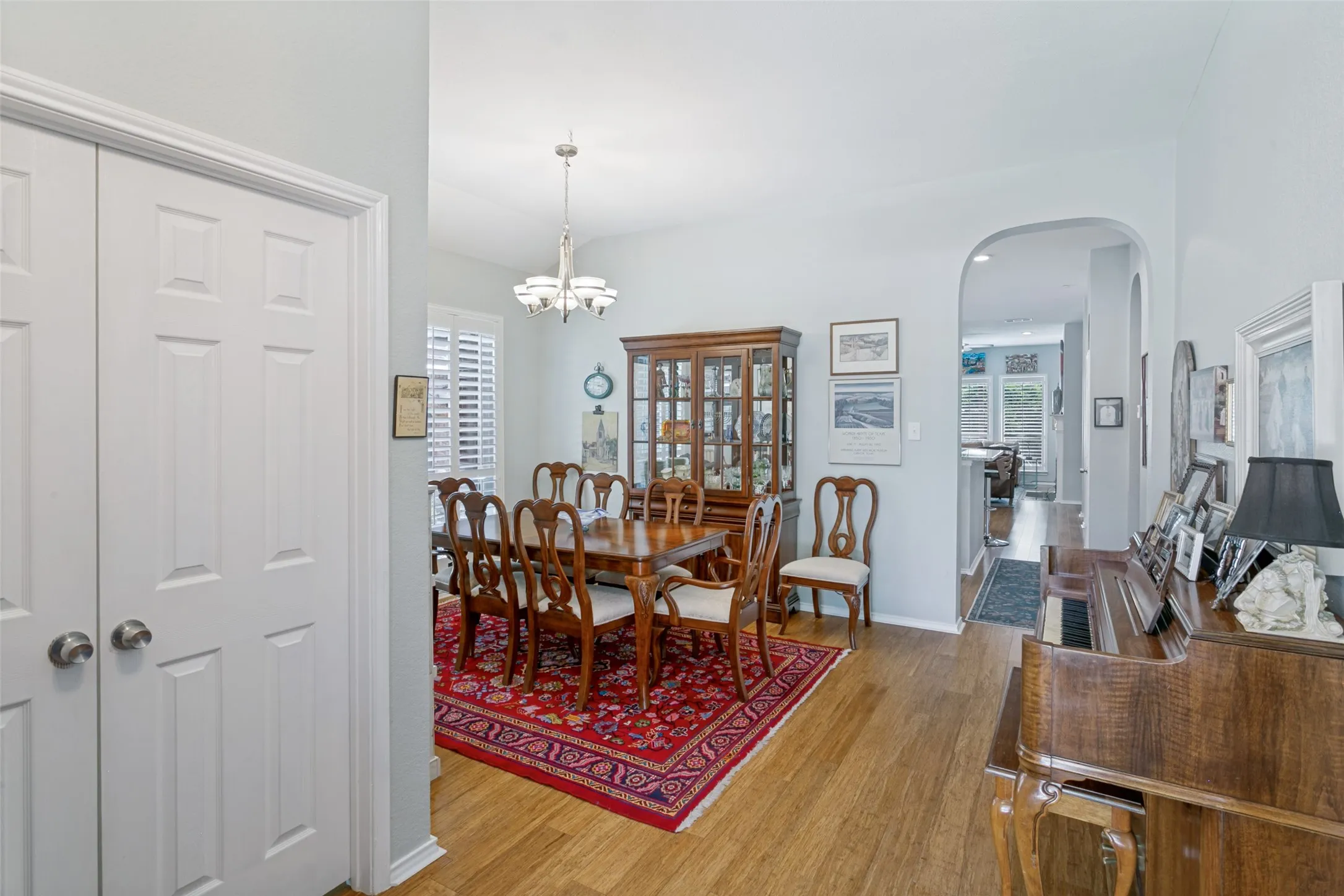 Single Family Residence For Sale in Tarrant County , 6721 Day Drive, Fort Worth, Texas 76132, 4 Bedroom, 2 Bathroom, 2 Garage spaces, 1,914 Sqft, built in 1999, mls#21372357, Real Estate Agent in Fort Worth, Homes For Sale in Tarrant county, Homes For Sale in Fort Worth, Realtor in Fort Worth Texas, Real Estate Brokerage Independent Realty Texas, Luminita Cordes Realtor