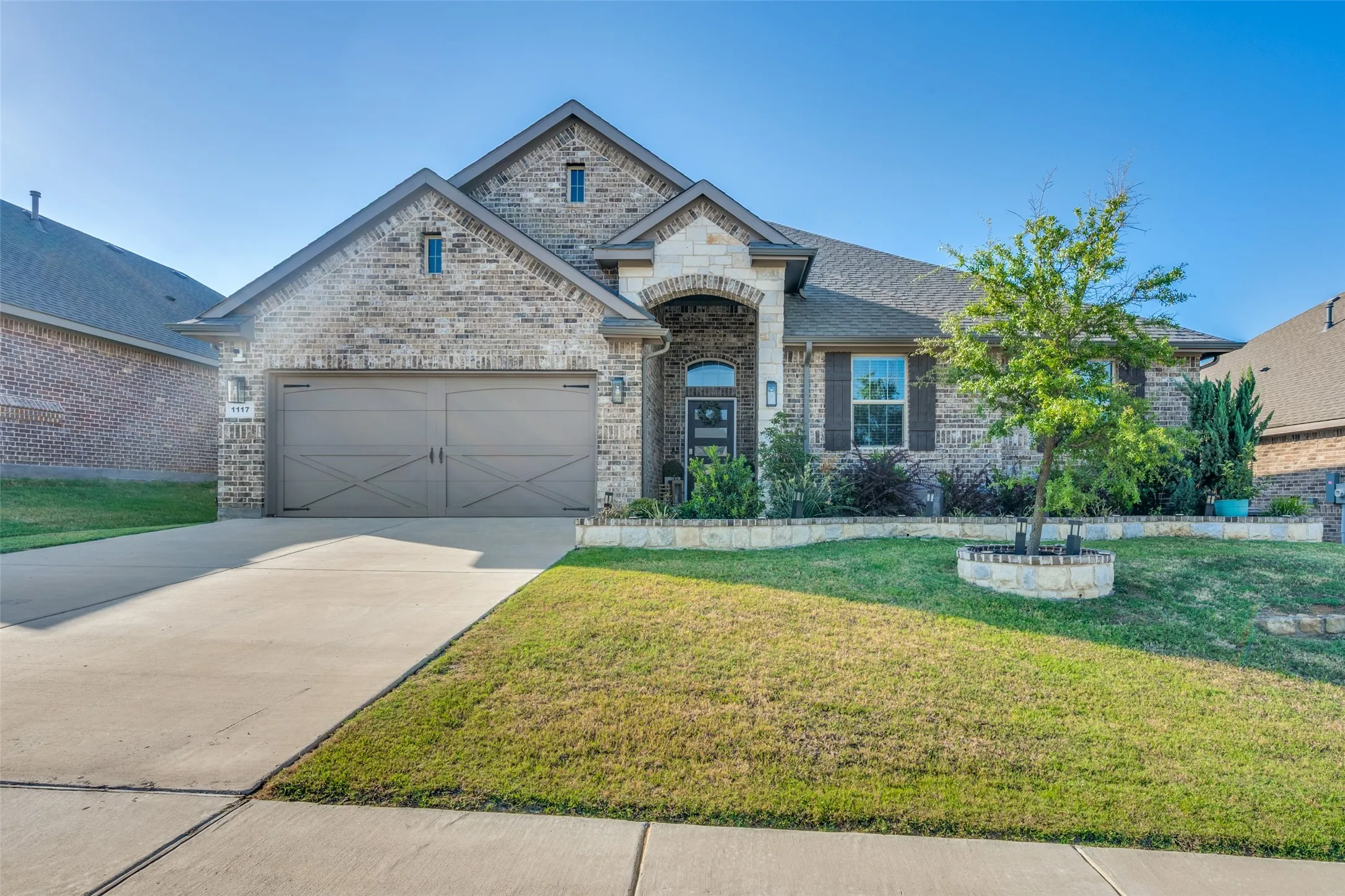 Single Family Residence For Sale in Tarrant County , 1117 Silver Oak Drive, Mansfield, Texas 76063, 4 Bedroom, 2 Bathroom, 2 Garage spaces, 2,000 Sqft, built in 2021, mls#21361343, Real Estate Agent in Mansfield, Homes For Sale in Tarrant county, Homes For Sale in Mansfield, Realtor in Mansfield Texas, Real Estate Brokerage Independent Realty Texas, Luminita Cordes Realtor