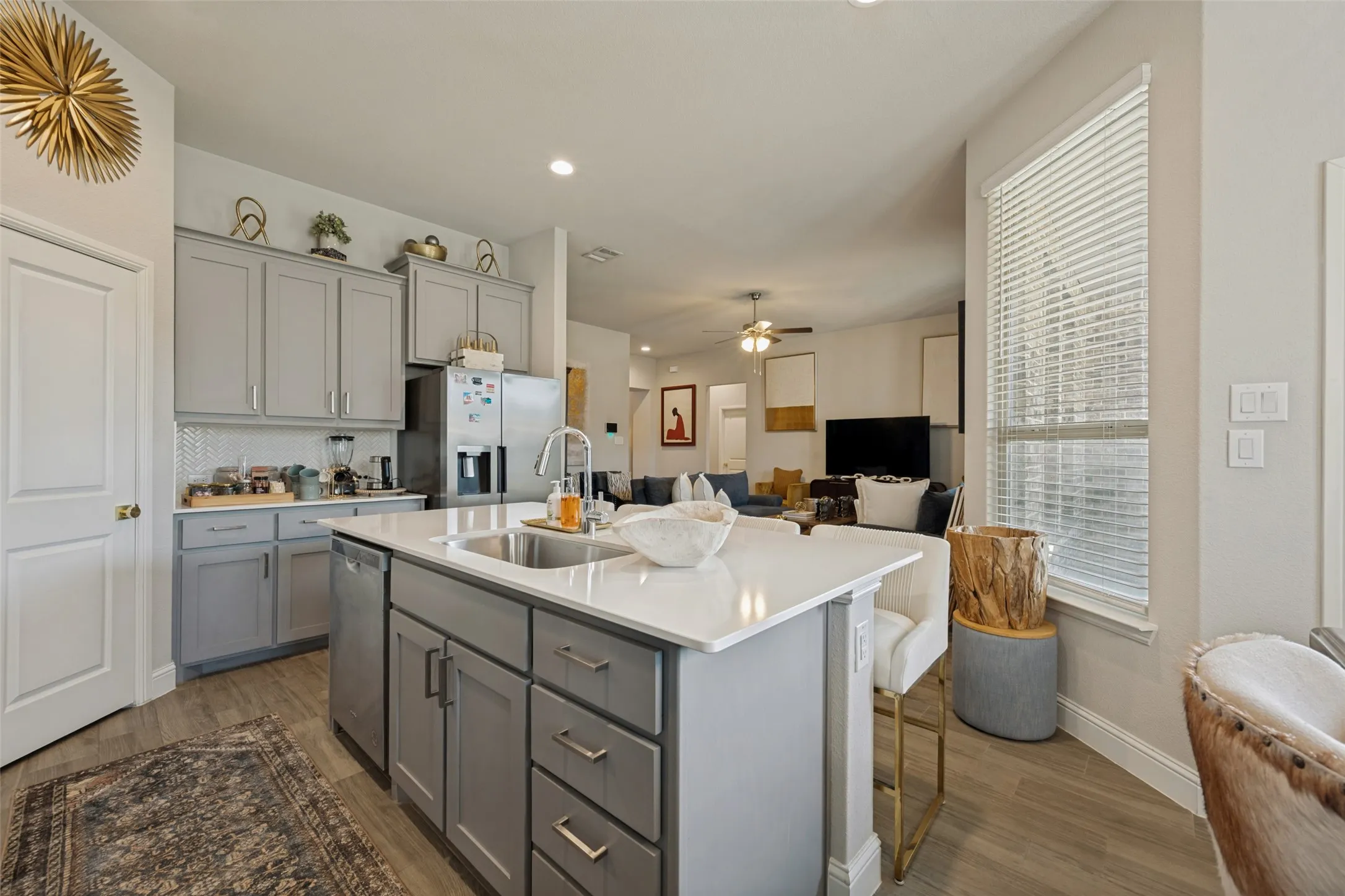 Single Family Residence For Sale in Tarrant County , 1117 Silver Oak Drive, Mansfield, Texas 76063, 4 Bedroom, 2 Bathroom, 2 Garage spaces, 2,000 Sqft, built in 2021, mls#21361343, Real Estate Agent in Mansfield, Homes For Sale in Tarrant county, Homes For Sale in Mansfield, Realtor in Mansfield Texas, Real Estate Brokerage Independent Realty Texas, Luminita Cordes Realtor