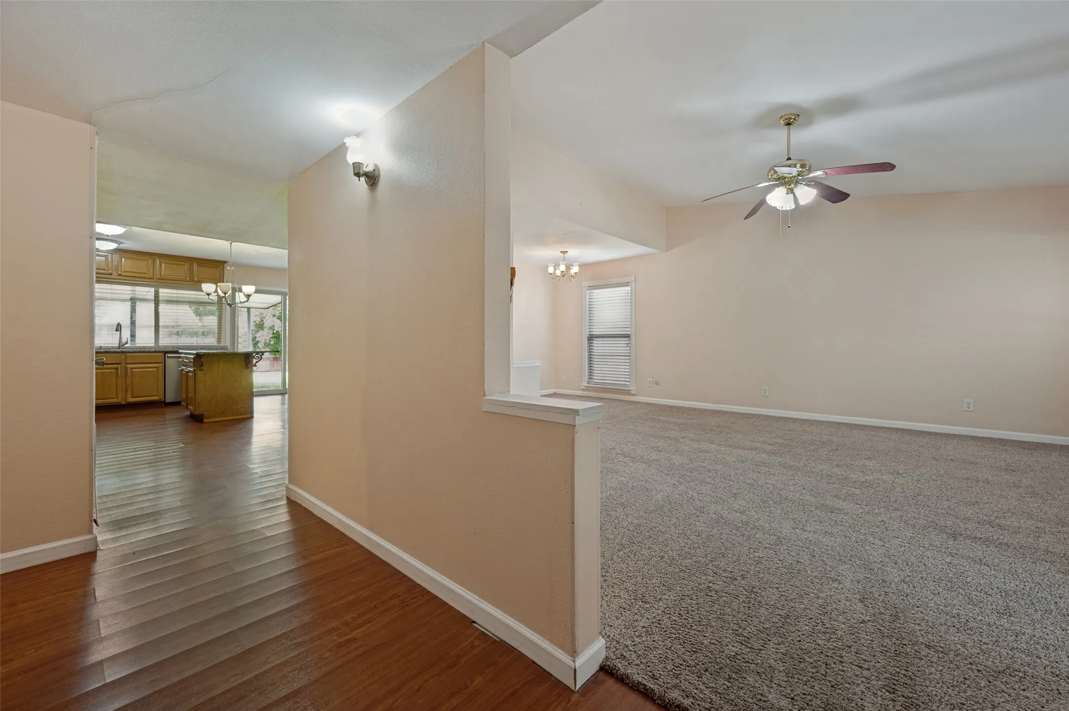 Single Family Residence For Sale in Dallas County , 450 Woodhurst Drive, Coppell, Texas 75019, 3 Bedroom, 2 Bathroom, 2 Garage spaces, 1,711 Sqft, built in 1979, mls#21372921, Real Estate Agent in Coppell, Homes For Sale in Dallas county, Homes For Sale in Coppell, Realtor in Coppell Texas, Real Estate Brokerage Independent Realty Texas, Luminita Cordes Realtor