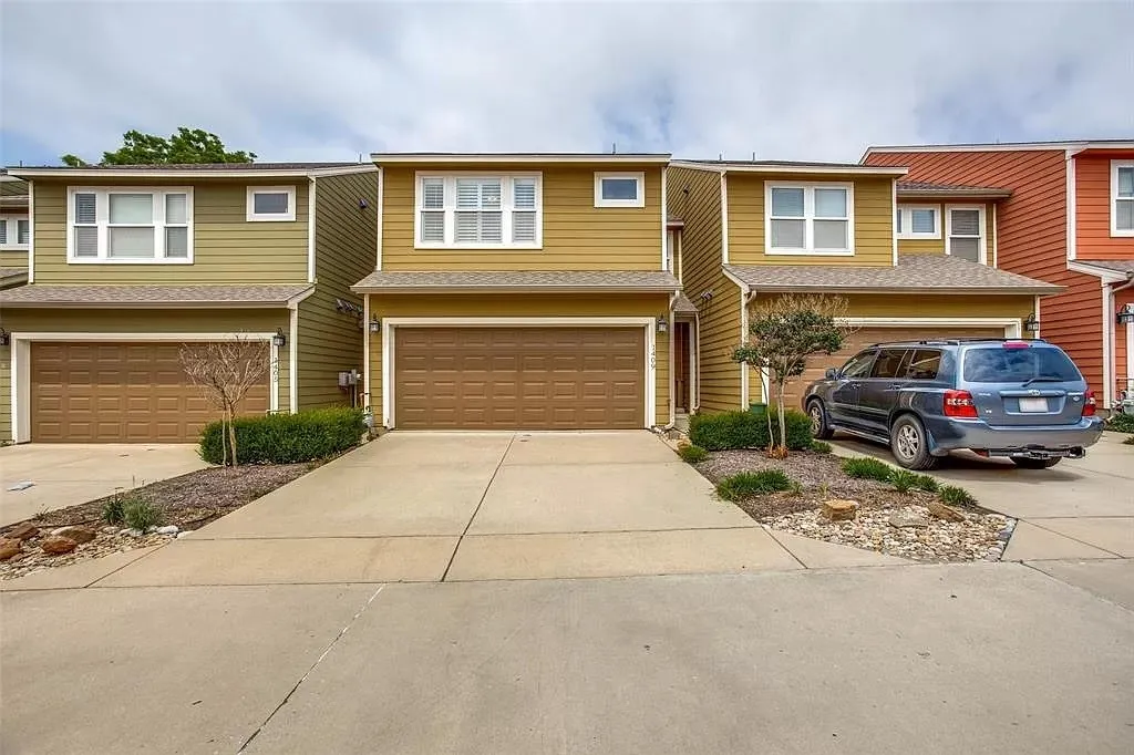 Townhouse For Sale in Collin County , 1409 Clarinet Lane, Plano, Texas 75074, 3 Bedroom, 3 Bathroom, 2 Garage spaces, 1,693 Sqft, built in 2014, mls#21372957, Real Estate Agent in Plano, Homes For Sale in Collin county, Homes For Sale in Plano, Realtor in Plano Texas, Real Estate Brokerage Independent Realty Texas, Luminita Cordes Realtor