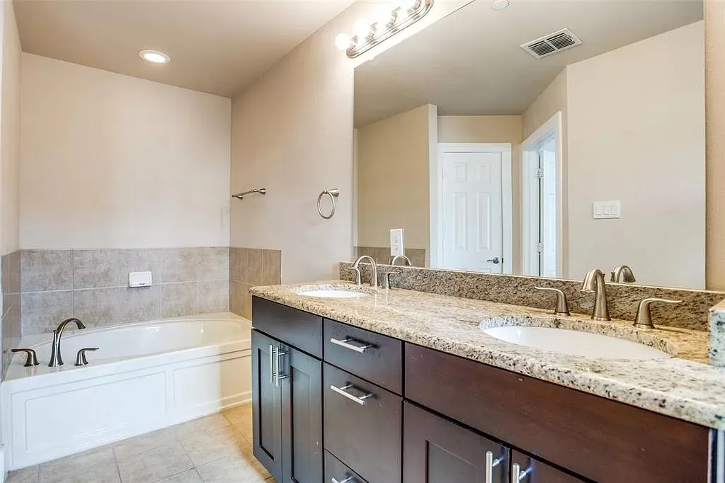 Townhouse For Sale in Collin County , 1409 Clarinet Lane, Plano, Texas 75074, 3 Bedroom, 3 Bathroom, 2 Garage spaces, 1,693 Sqft, built in 2014, mls#21372957, Real Estate Agent in Plano, Homes For Sale in Collin county, Homes For Sale in Plano, Realtor in Plano Texas, Real Estate Brokerage Independent Realty Texas, Luminita Cordes Realtor