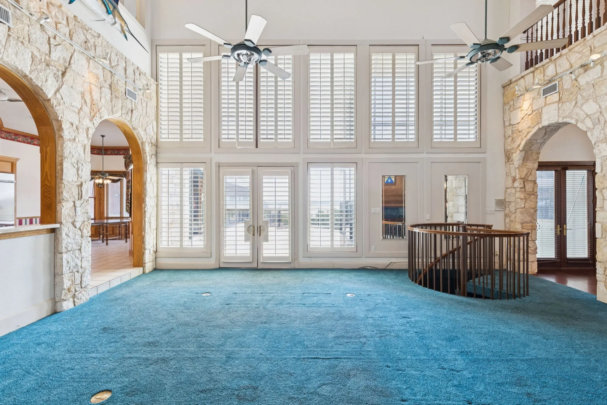 Single Family Residence For Sale in Tarrant County , 9888 Boat Club Road, Fort Worth, Texas 76179, 4 Bedroom, 5 Bathroom, 4 Garage spaces, 6,561 Sqft, built in 1998, mls#21372959, Real Estate Agent in Fort Worth, Homes For Sale in Tarrant county, Homes For Sale in Fort Worth, Realtor in Fort Worth Texas, Real Estate Brokerage Independent Realty Texas, Luminita Cordes Realtor