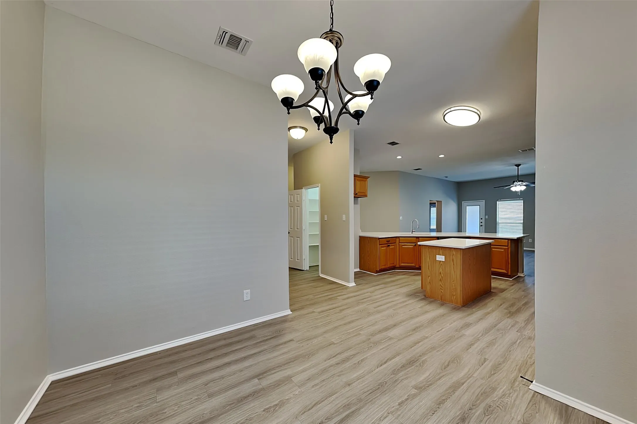 Single Family Residence For Rent in Tarrant County , 300 Lottie Lane, Saginaw, Texas 76179, 3 Bedroom, 2 Bathroom, 2 Garage spaces, 2,198 Sqft, built in 2004, mls#21372974, Real Estate Agent in Saginaw, Homes For Rent in Tarrant county, Homes For Rent in Saginaw, Realtor in Saginaw Texas, Real Estate Brokerage Independent Realty Texas, Luminita Cordes Realtor