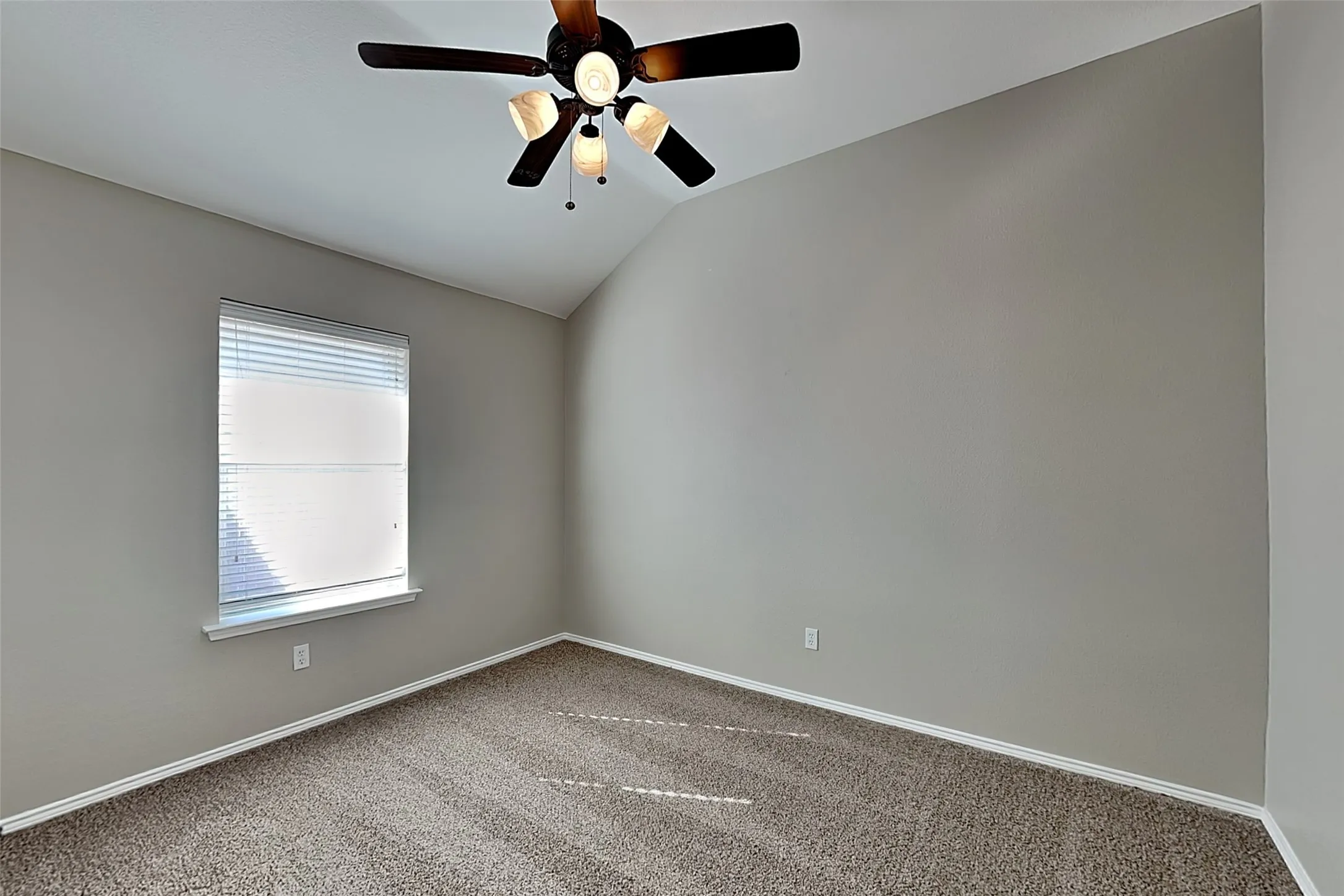 Single Family Residence For Rent in Tarrant County , 300 Lottie Lane, Saginaw, Texas 76179, 3 Bedroom, 2 Bathroom, 2 Garage spaces, 2,198 Sqft, built in 2004, mls#21372974, Real Estate Agent in Saginaw, Homes For Rent in Tarrant county, Homes For Rent in Saginaw, Realtor in Saginaw Texas, Real Estate Brokerage Independent Realty Texas, Luminita Cordes Realtor