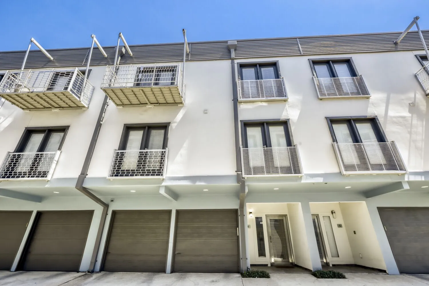 Condominium For Rent in Dallas County , 3845 Convent Street 6, Dallas, Texas 75204, 3 Bedroom, 3 Bathroom, 2 Garage spaces, 2,150 Sqft, built in 2009, mls#21372907, Real Estate Agent in Dallas, Homes For Rent in Dallas county, Homes For Rent in Dallas, Realtor in Dallas Texas, Real Estate Brokerage Independent Realty Texas, Luminita Cordes Realtor