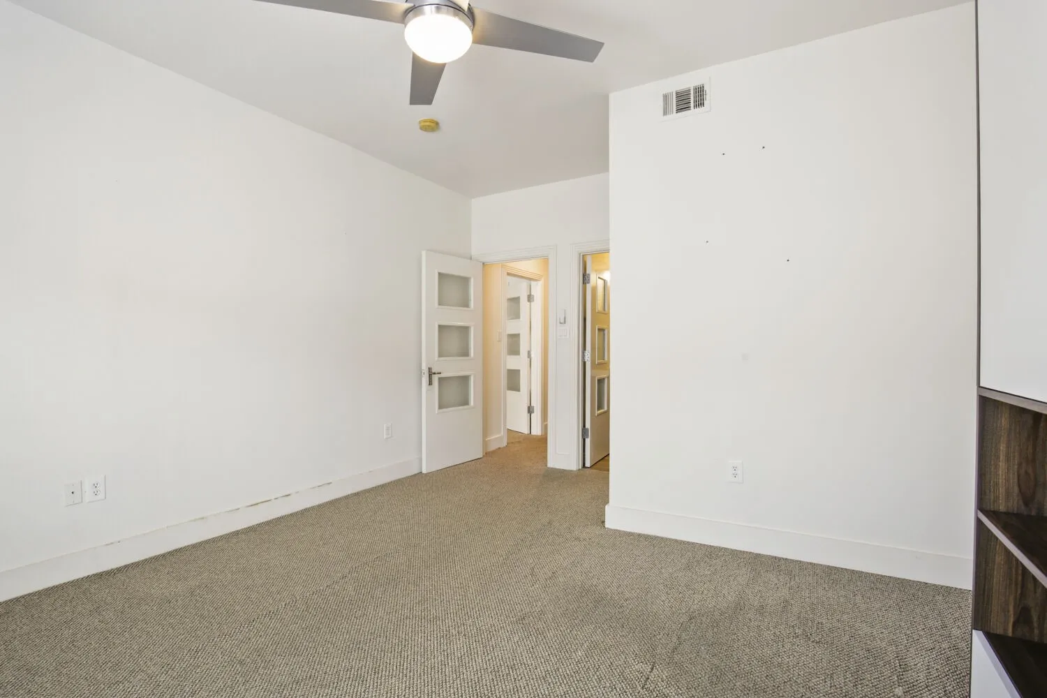 Condominium For Rent in Dallas County , 3845 Convent Street 6, Dallas, Texas 75204, 3 Bedroom, 3 Bathroom, 2 Garage spaces, 2,150 Sqft, built in 2009, mls#21372907, Real Estate Agent in Dallas, Homes For Rent in Dallas county, Homes For Rent in Dallas, Realtor in Dallas Texas, Real Estate Brokerage Independent Realty Texas, Luminita Cordes Realtor