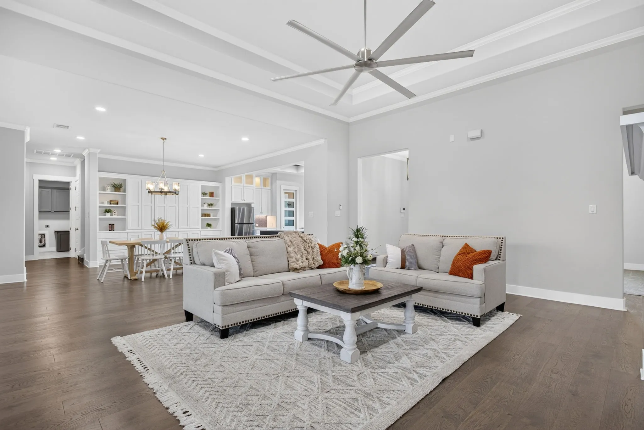 Single Family Residence For Sale in Ellis County , 10 Tamminga Trail, Waxahachie, Texas 75167, 5 Bedroom, 5 Bathroom, 7 Garage spaces, 3,740 Sqft, built in 2021, mls#21370512, Real Estate Agent in Waxahachie, Homes For Sale in Ellis county, Homes For Sale in Waxahachie, Realtor in Waxahachie Texas, Real Estate Brokerage Independent Realty Texas, Luminita Cordes Realtor