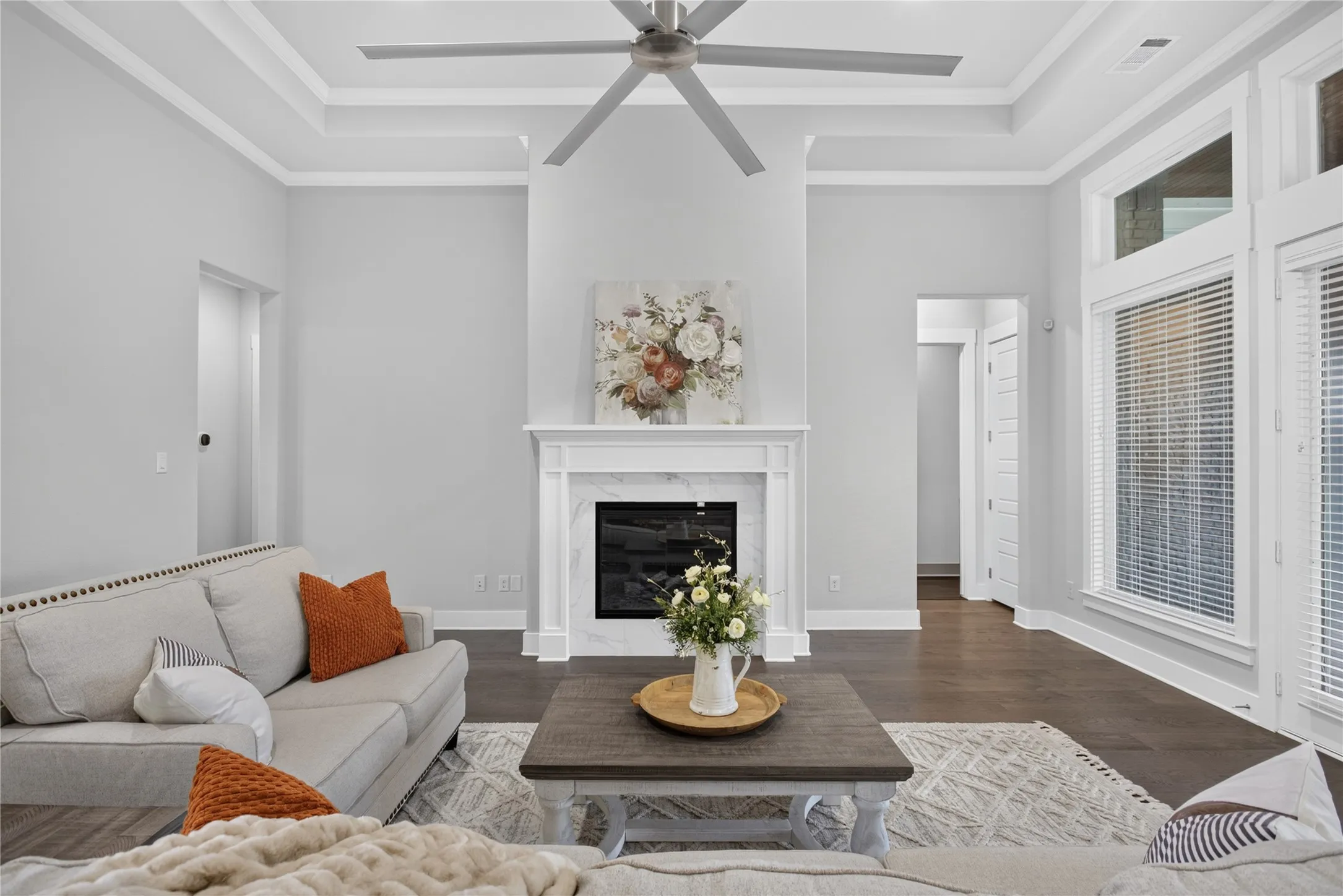 Single Family Residence For Sale in Ellis County , 10 Tamminga Trail, Waxahachie, Texas 75167, 5 Bedroom, 5 Bathroom, 7 Garage spaces, 3,740 Sqft, built in 2021, mls#21370512, Real Estate Agent in Waxahachie, Homes For Sale in Ellis county, Homes For Sale in Waxahachie, Realtor in Waxahachie Texas, Real Estate Brokerage Independent Realty Texas, Luminita Cordes Realtor