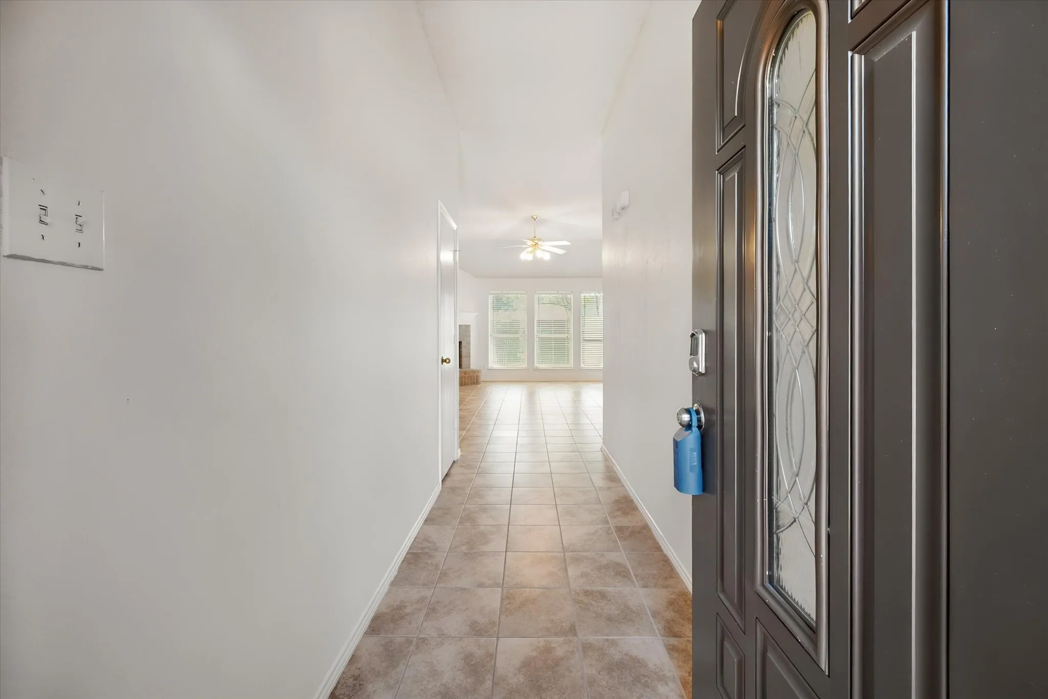Single Family Residence For Sale in Tarrant County , 8031 Blue Duck Trail, Arlington, Texas 76002, 3 Bedroom, 2 Bathroom, 2 Garage spaces, 1,626 Sqft, built in 2001, mls#21369685, Real Estate Agent in Arlington, Homes For Sale in Tarrant county, Homes For Sale in Arlington, Realtor in Arlington Texas, Real Estate Brokerage Independent Realty Texas, Luminita Cordes Realtor