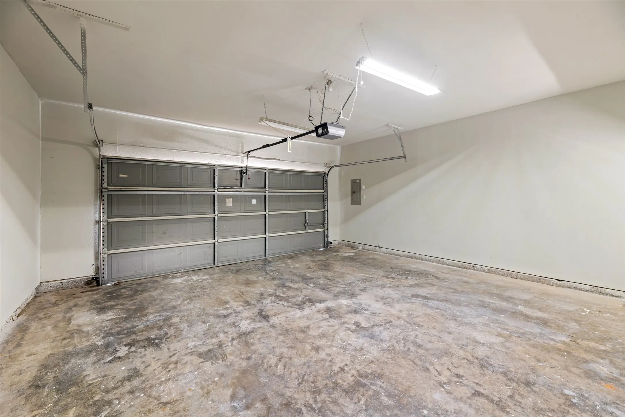 2 Car Garage