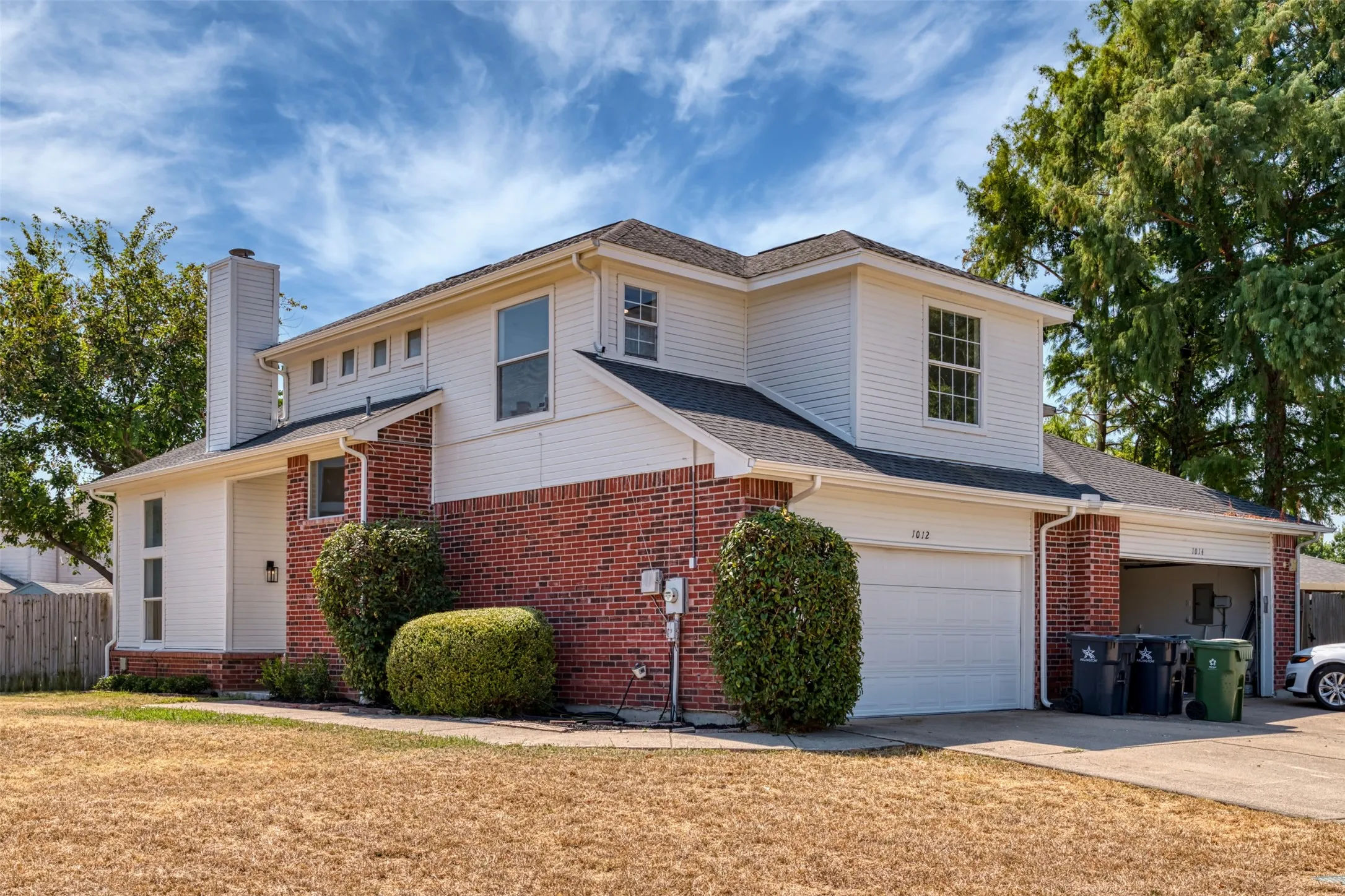 Single Family Residence For Sale in Tarrant County , 1012 Cheddar Court, Arlington, Texas 76017, 3 Bedroom, 3 Bathroom, 2 Garage spaces, 1,577 Sqft, built in 1996, mls#21355183, Real Estate Agent in Arlington, Homes For Sale in Tarrant county, Homes For Sale in Arlington, Realtor in Arlington Texas, Real Estate Brokerage Independent Realty Texas, Luminita Cordes Realtor