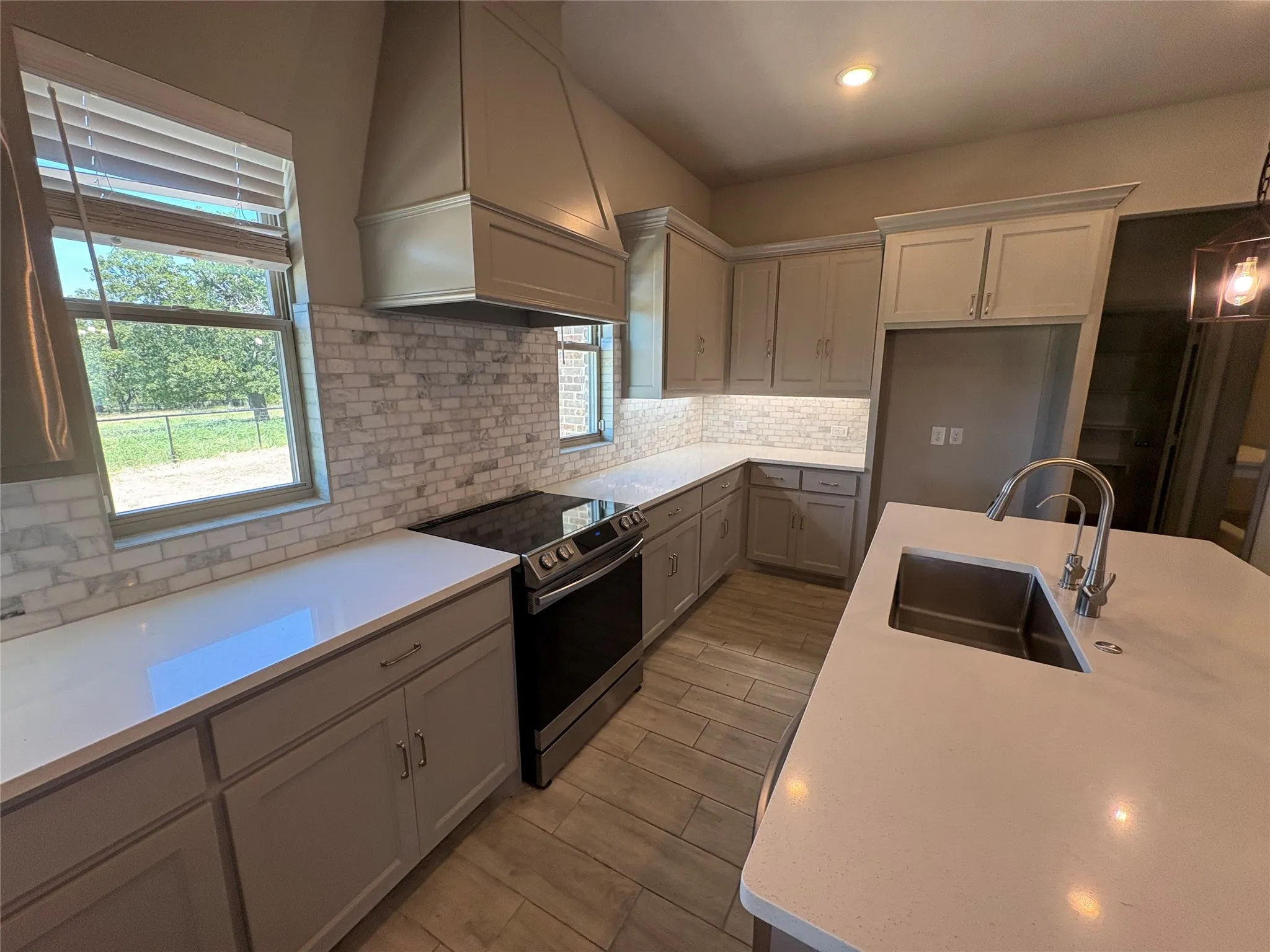 Single Family Residence For Sale in Parker County , 100 Aslan Road, Poolville, Texas 76487, 3 Bedroom, 3 Bathroom, 2 Garage spaces, 2,246 Sqft, built in 2022, mls#21372858, Real Estate Agent in Poolville, Homes For Sale in Parker county, Homes For Sale in Poolville, Realtor in Poolville Texas, Real Estate Brokerage Independent Realty Texas, Luminita Cordes Realtor