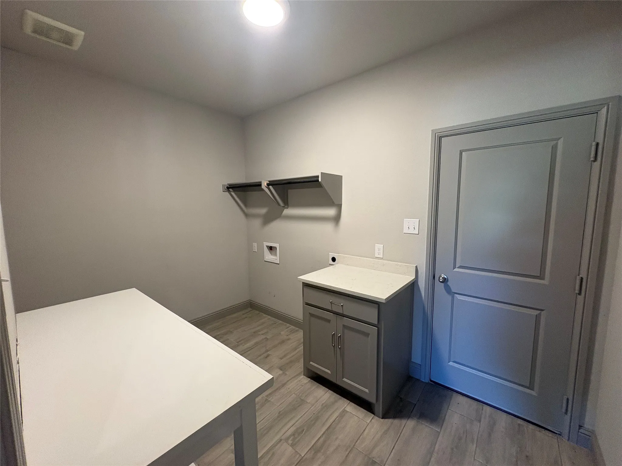 Single Family Residence For Sale in Parker County , 100 Aslan Road, Poolville, Texas 76487, 3 Bedroom, 3 Bathroom, 2 Garage spaces, 2,246 Sqft, built in 2022, mls#21372858, Real Estate Agent in Poolville, Homes For Sale in Parker county, Homes For Sale in Poolville, Realtor in Poolville Texas, Real Estate Brokerage Independent Realty Texas, Luminita Cordes Realtor