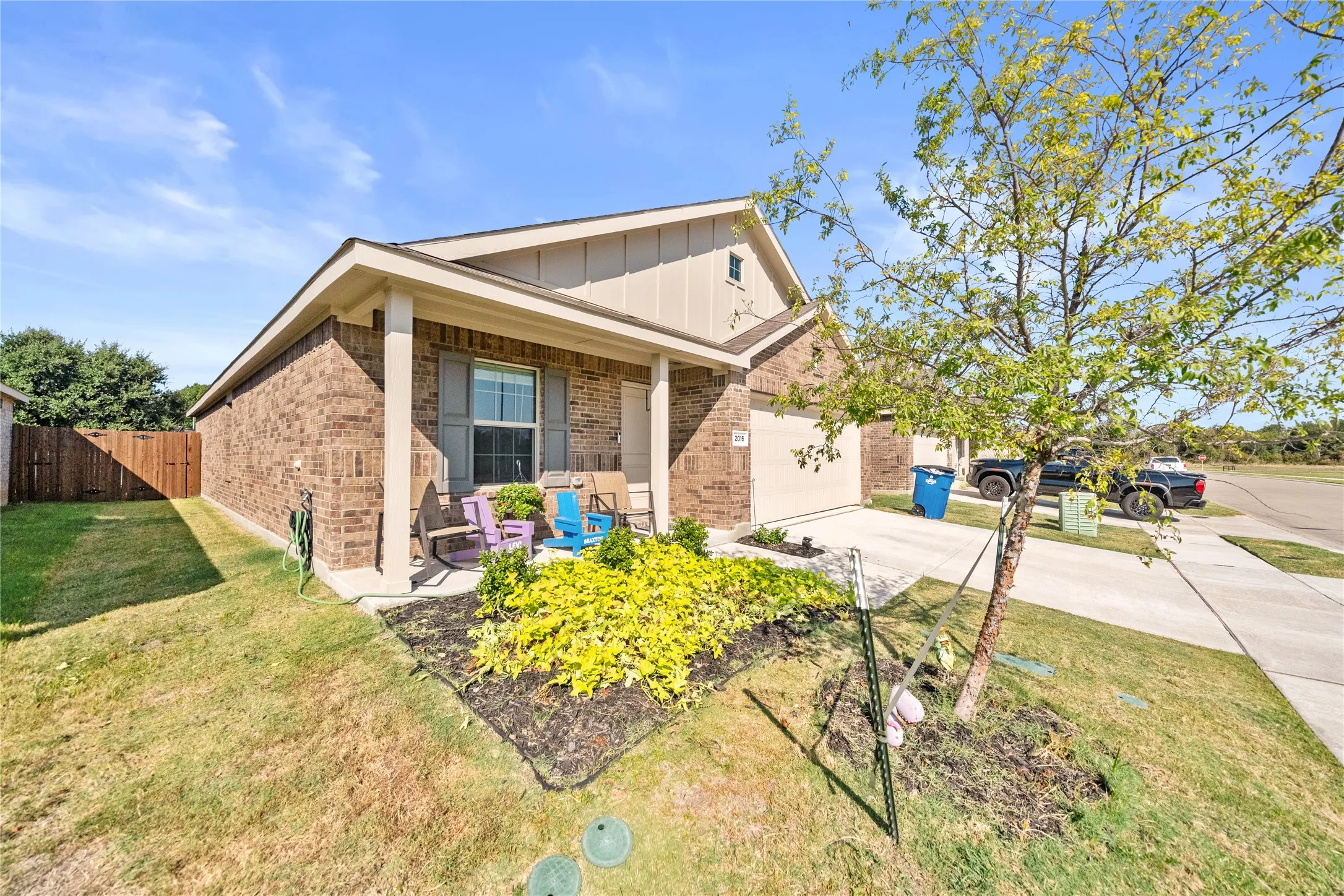 Single Family Residence For Sale in Ellis County , 2015 Ava Drive, Ennis, Texas 75119, 3 Bedroom, 2 Bathroom, 2 Garage spaces, 1,515 Sqft, built in 2023, mls#21372970, Real Estate Agent in Ennis, Homes For Sale in Ellis county, Homes For Sale in Ennis, Realtor in Ennis Texas, Real Estate Brokerage Independent Realty Texas, Luminita Cordes Realtor