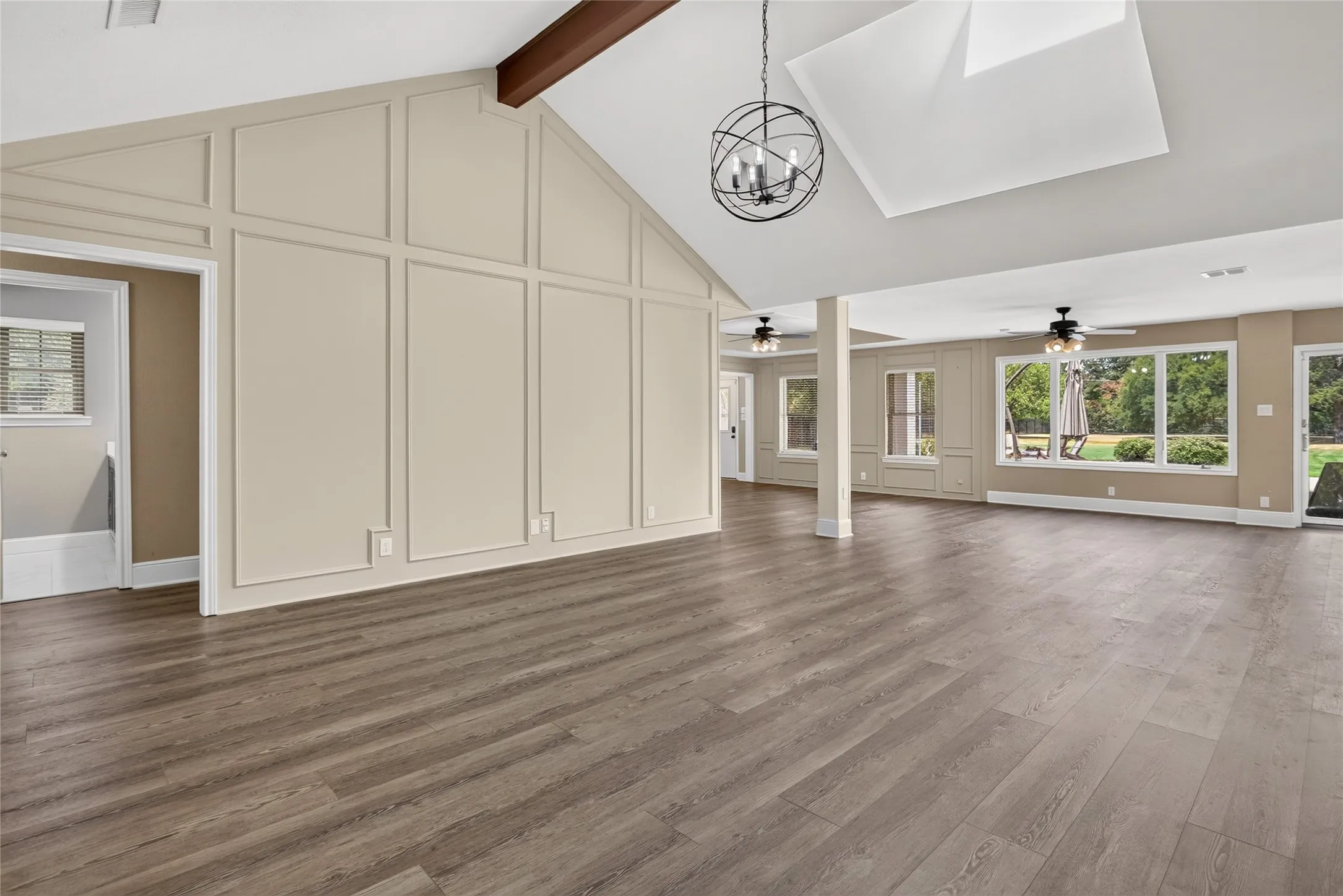 Single Family Residence For Rent in Tarrant County , 1400 Emerald Circle, Southlake, Texas 76092, 5 Bedroom, 4 Bathroom, 2 Garage spaces, 3,576 Sqft, built in 1984, mls#21371192, Real Estate Agent in Southlake, Homes For Rent in Tarrant county, Homes For Rent in Southlake, Realtor in Southlake Texas, Real Estate Brokerage Independent Realty Texas, Luminita Cordes Realtor