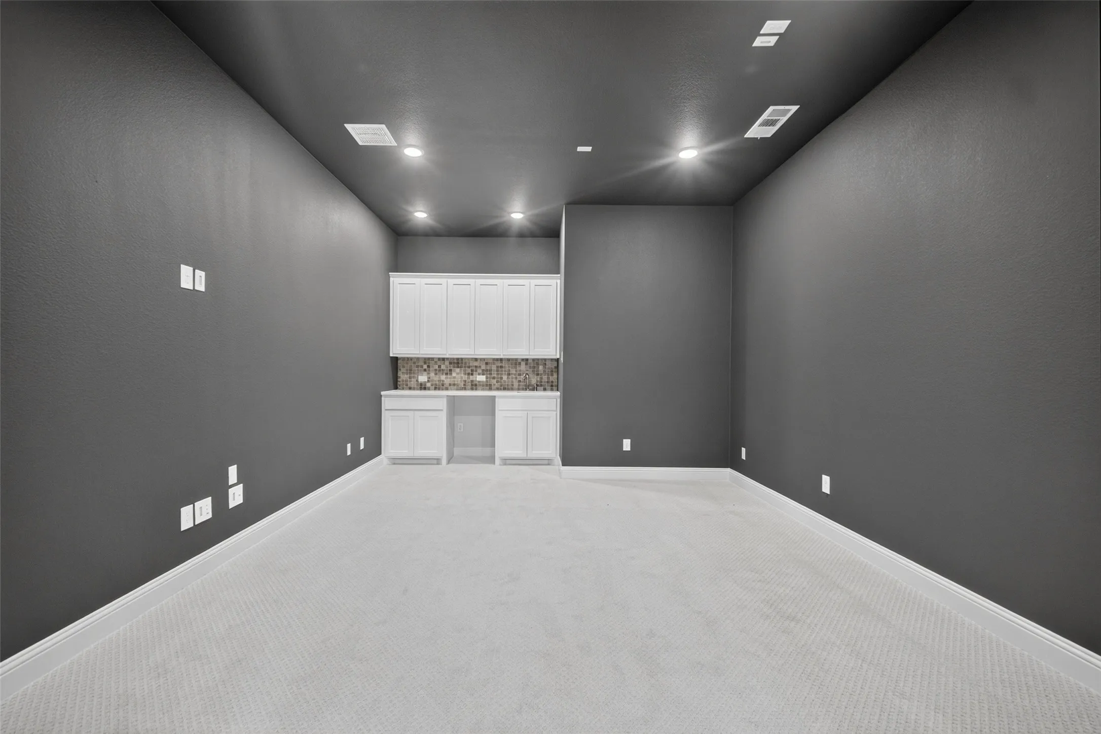 Single Family Residence For Rent in Johnson County , 1316 Limestone Ridge Road, Mansfield, Texas 76063, 4 Bedroom, 5 Bathroom, 3 Garage spaces, 4,063 Sqft, built in 2022, mls#21369828, Real Estate Agent in Mansfield, Homes For Rent in Johnson county, Homes For Rent in Mansfield, Realtor in Mansfield Texas, Real Estate Brokerage Independent Realty Texas, Luminita Cordes Realtor