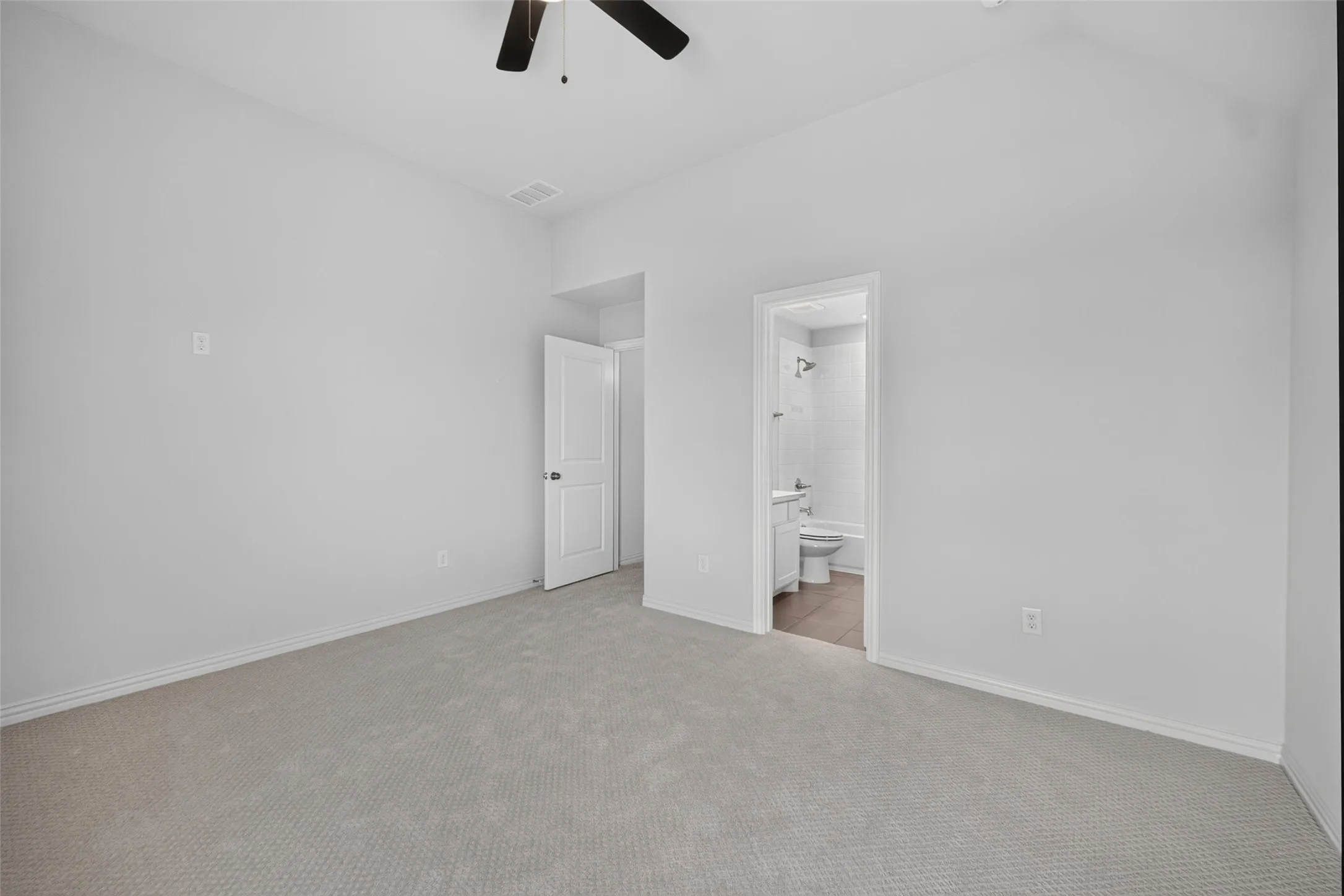 Single Family Residence For Rent in Johnson County , 1316 Limestone Ridge Road, Mansfield, Texas 76063, 4 Bedroom, 5 Bathroom, 3 Garage spaces, 4,063 Sqft, built in 2022, mls#21369828, Real Estate Agent in Mansfield, Homes For Rent in Johnson county, Homes For Rent in Mansfield, Realtor in Mansfield Texas, Real Estate Brokerage Independent Realty Texas, Luminita Cordes Realtor
