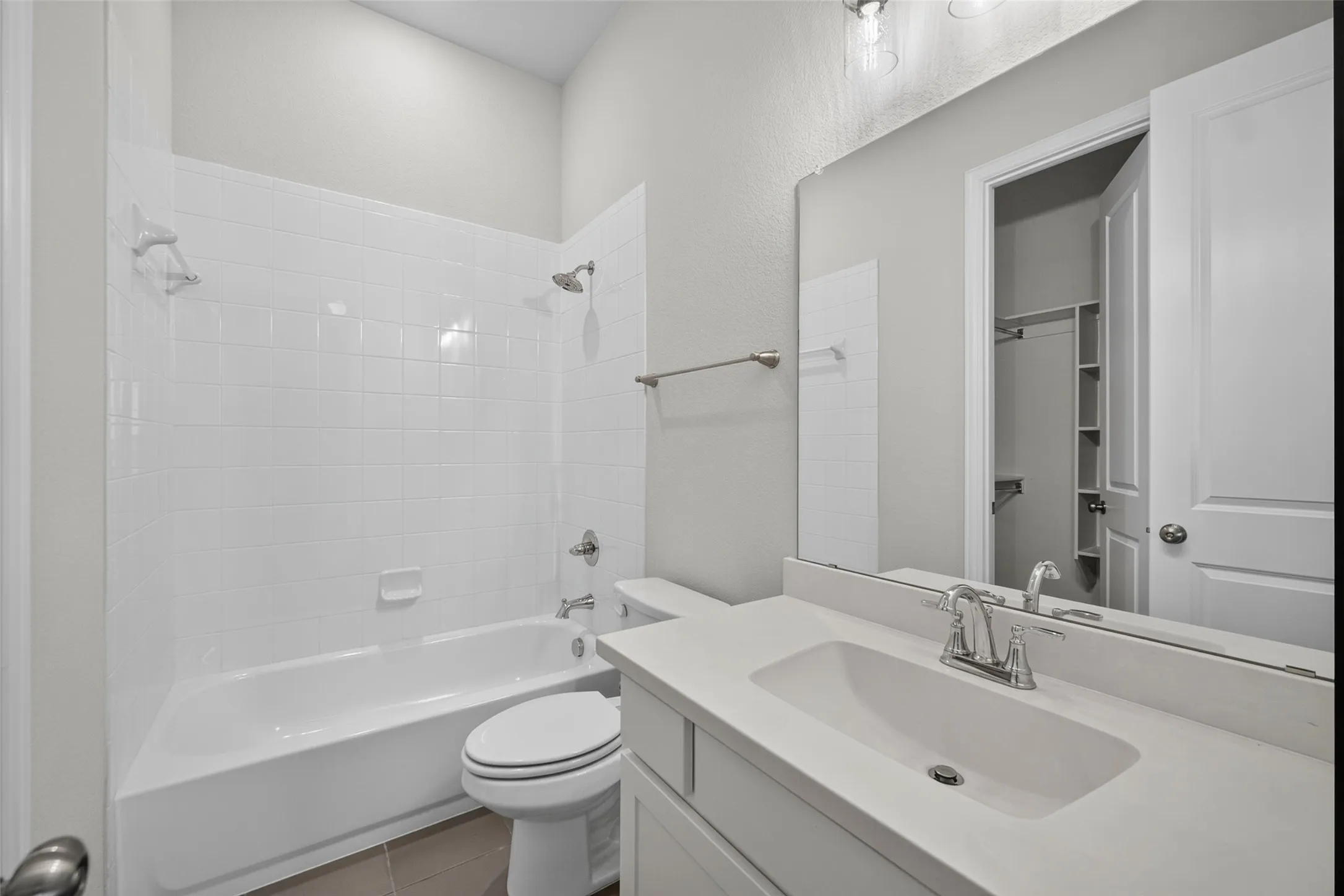 Single Family Residence For Rent in Johnson County , 1316 Limestone Ridge Road, Mansfield, Texas 76063, 4 Bedroom, 5 Bathroom, 3 Garage spaces, 4,063 Sqft, built in 2022, mls#21369828, Real Estate Agent in Mansfield, Homes For Rent in Johnson county, Homes For Rent in Mansfield, Realtor in Mansfield Texas, Real Estate Brokerage Independent Realty Texas, Luminita Cordes Realtor
