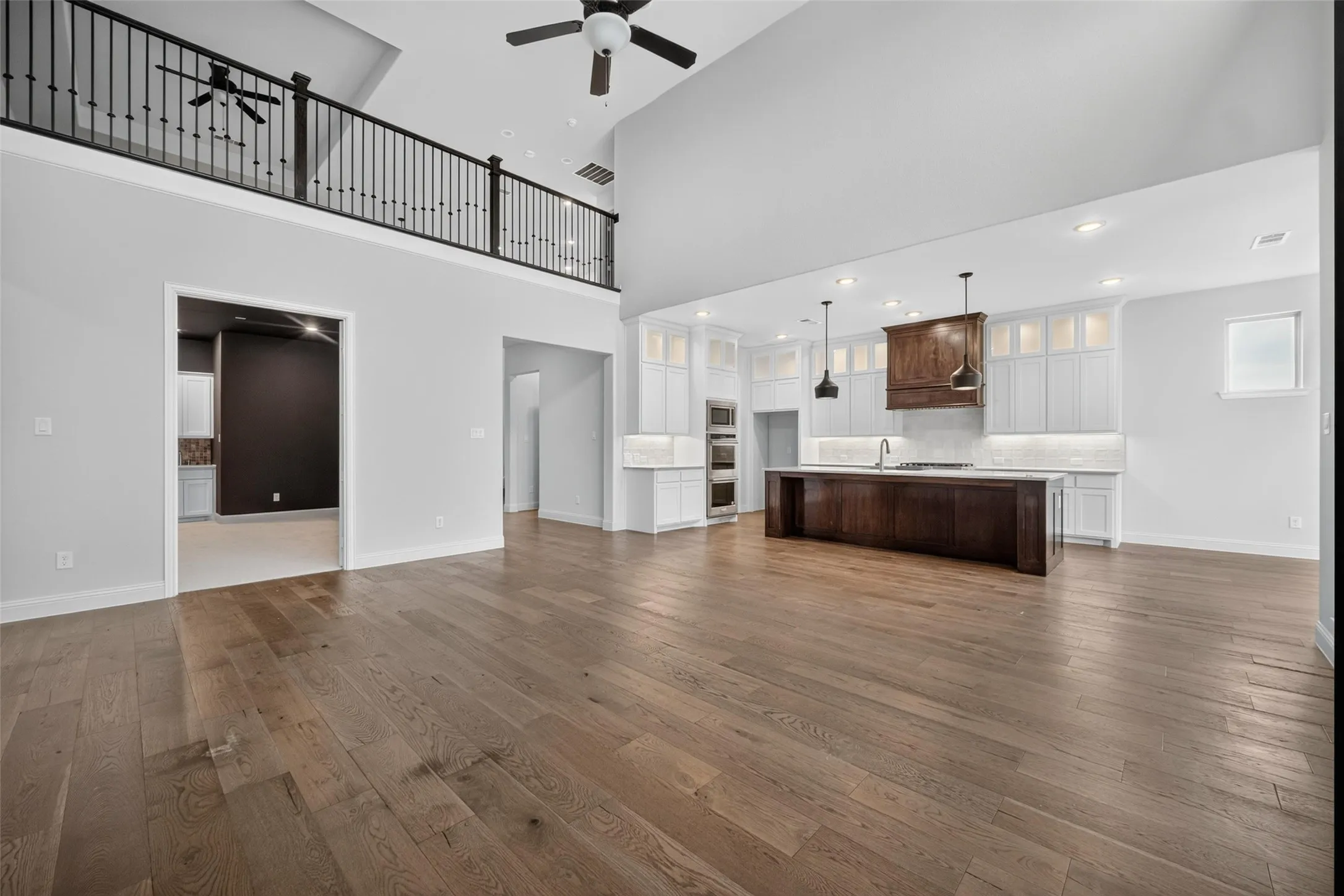 Single Family Residence For Rent in Johnson County , 1316 Limestone Ridge Road, Mansfield, Texas 76063, 4 Bedroom, 5 Bathroom, 3 Garage spaces, 4,063 Sqft, built in 2022, mls#21369828, Real Estate Agent in Mansfield, Homes For Rent in Johnson county, Homes For Rent in Mansfield, Realtor in Mansfield Texas, Real Estate Brokerage Independent Realty Texas, Luminita Cordes Realtor