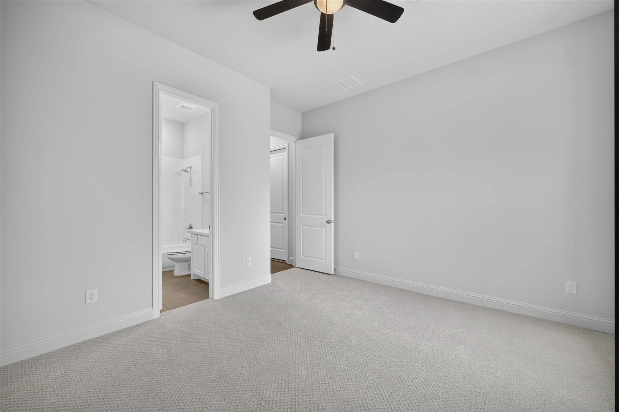 Single Family Residence For Rent in Johnson County , 1316 Limestone Ridge Road, Mansfield, Texas 76063, 4 Bedroom, 5 Bathroom, 3 Garage spaces, 4,063 Sqft, built in 2022, mls#21369828, Real Estate Agent in Mansfield, Homes For Rent in Johnson county, Homes For Rent in Mansfield, Realtor in Mansfield Texas, Real Estate Brokerage Independent Realty Texas, Luminita Cordes Realtor