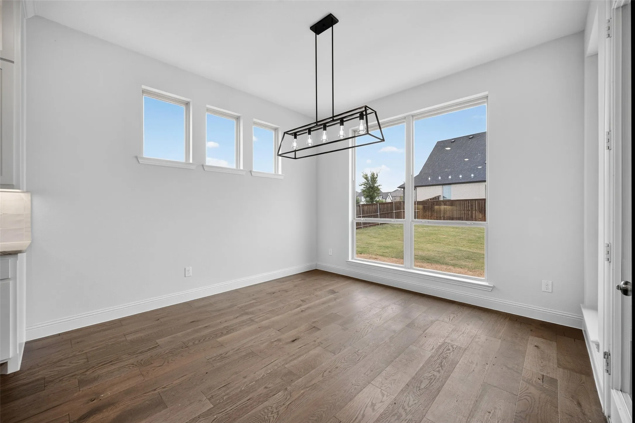 Single Family Residence For Rent in Johnson County , 1316 Limestone Ridge Road, Mansfield, Texas 76063, 4 Bedroom, 5 Bathroom, 3 Garage spaces, 4,063 Sqft, built in 2022, mls#21369828, Real Estate Agent in Mansfield, Homes For Rent in Johnson county, Homes For Rent in Mansfield, Realtor in Mansfield Texas, Real Estate Brokerage Independent Realty Texas, Luminita Cordes Realtor