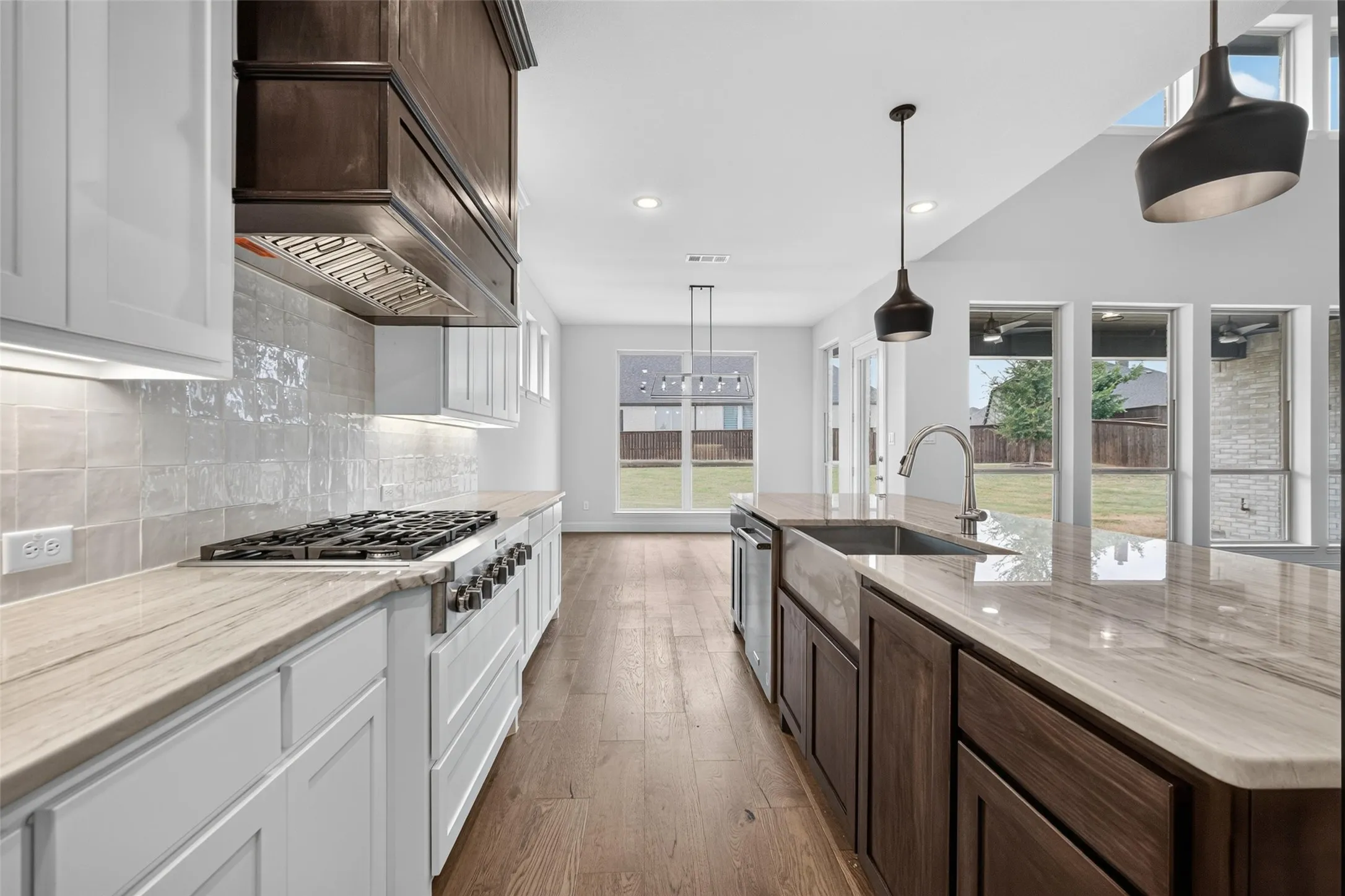 Single Family Residence For Rent in Johnson County , 1316 Limestone Ridge Road, Mansfield, Texas 76063, 4 Bedroom, 5 Bathroom, 3 Garage spaces, 4,063 Sqft, built in 2022, mls#21369828, Real Estate Agent in Mansfield, Homes For Rent in Johnson county, Homes For Rent in Mansfield, Realtor in Mansfield Texas, Real Estate Brokerage Independent Realty Texas, Luminita Cordes Realtor