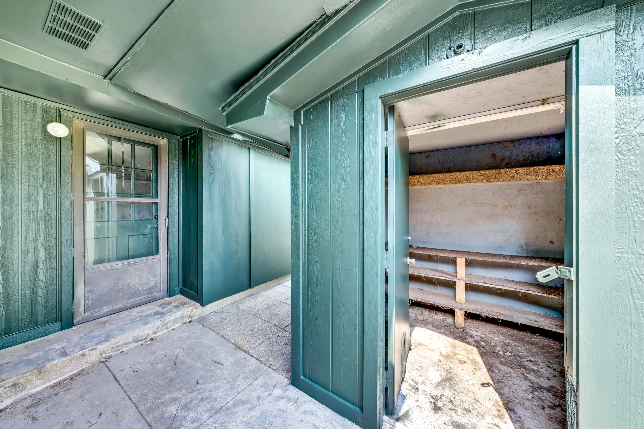 rear to to office area as well and the small storage in the yard