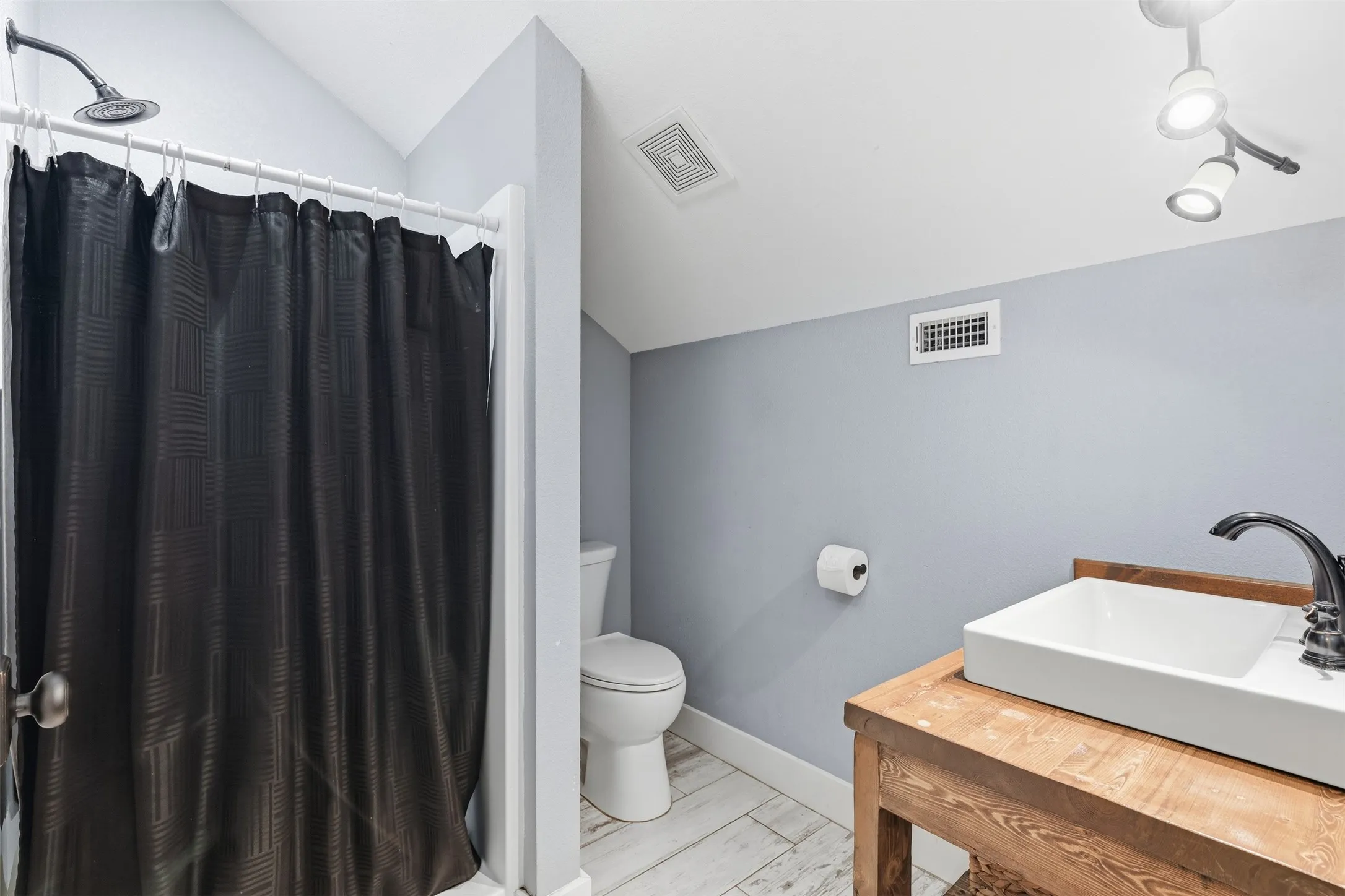 Upstairs bathroom