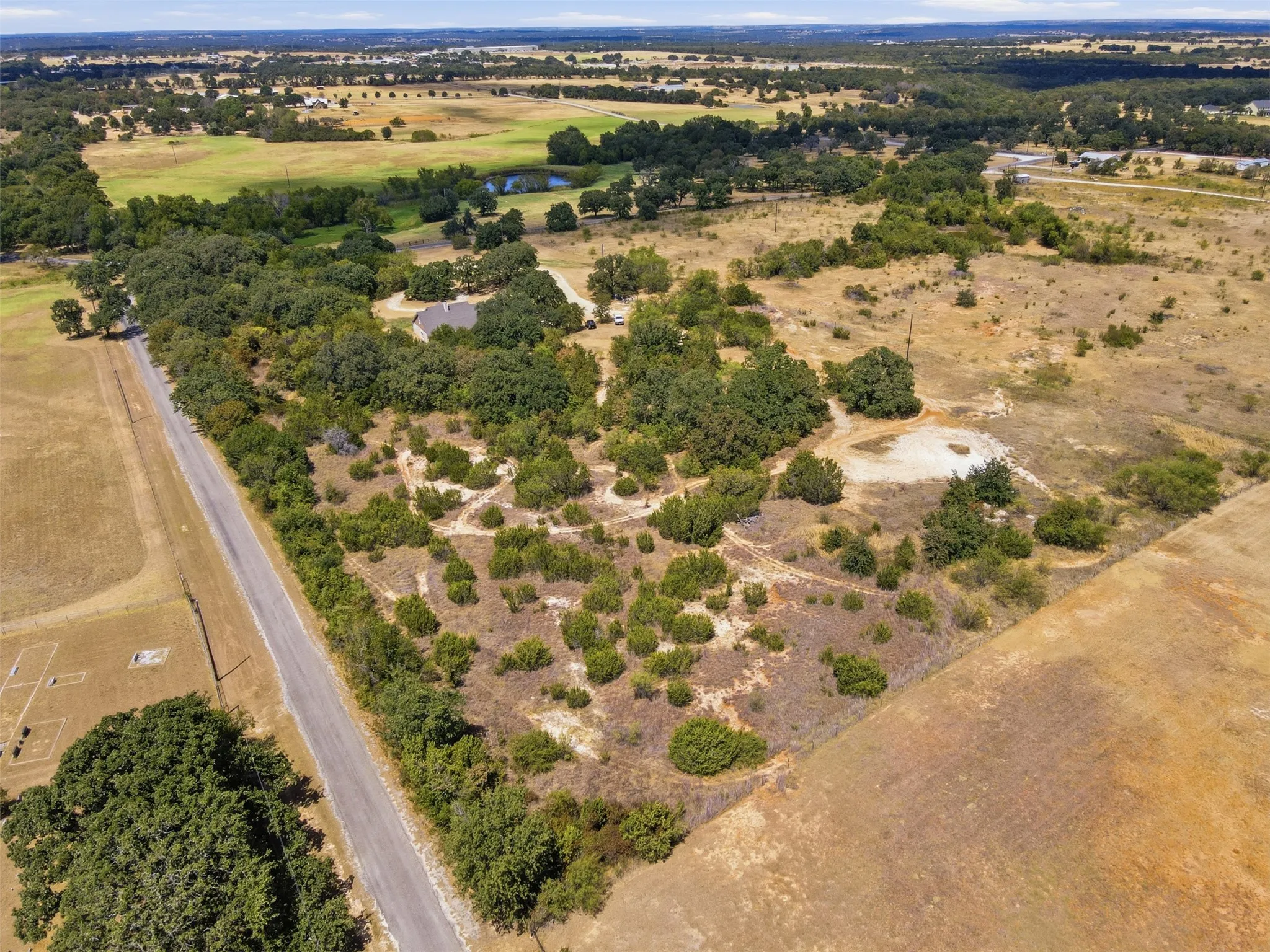 Single Family Residence For Sale in Erath County , 3570 County Road 180, Stephenville, Texas 76401, 4 Bedroom, 4 Bathroom, Garage spaces, 2,655 Sqft, built in 2016, mls#21372983, Real Estate Agent in Stephenville, Homes For Sale in Erath county, Homes For Sale in Stephenville, Realtor in Stephenville Texas, Real Estate Brokerage Independent Realty Texas, Luminita Cordes Realtor