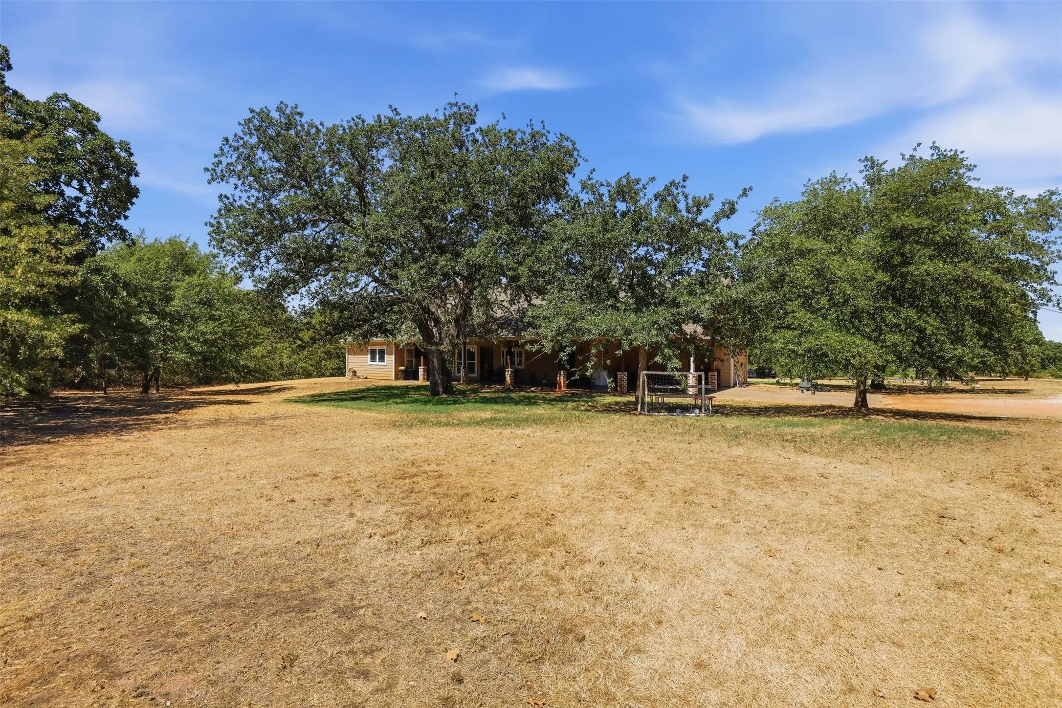 Single Family Residence For Sale in Erath County , 3570 County Road 180, Stephenville, Texas 76401, 4 Bedroom, 4 Bathroom, Garage spaces, 2,655 Sqft, built in 2016, mls#21372983, Real Estate Agent in Stephenville, Homes For Sale in Erath county, Homes For Sale in Stephenville, Realtor in Stephenville Texas, Real Estate Brokerage Independent Realty Texas, Luminita Cordes Realtor