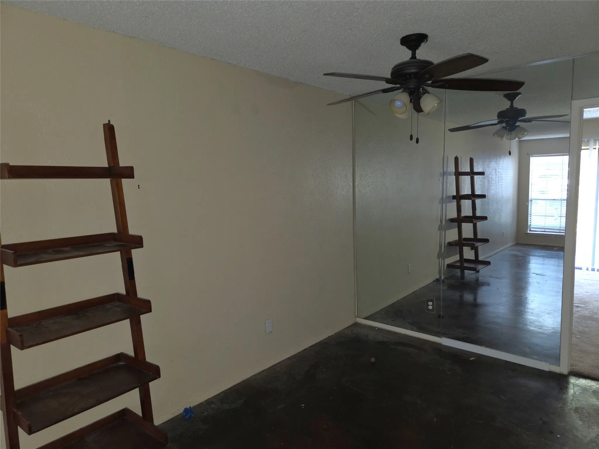 Condominium For Sale in Dallas County , 15889 Preston Road 1009, Dallas, Texas 75248, 1 Bedroom, 1 Bathroom, Garage spaces, 748 Sqft, built in 1983, mls#20933612, Real Estate Agent in Dallas, Homes For Sale in Dallas county, Homes For Sale in Dallas, Realtor in Dallas Texas, Real Estate Brokerage Independent Realty Texas, Luminita Cordes Realtor