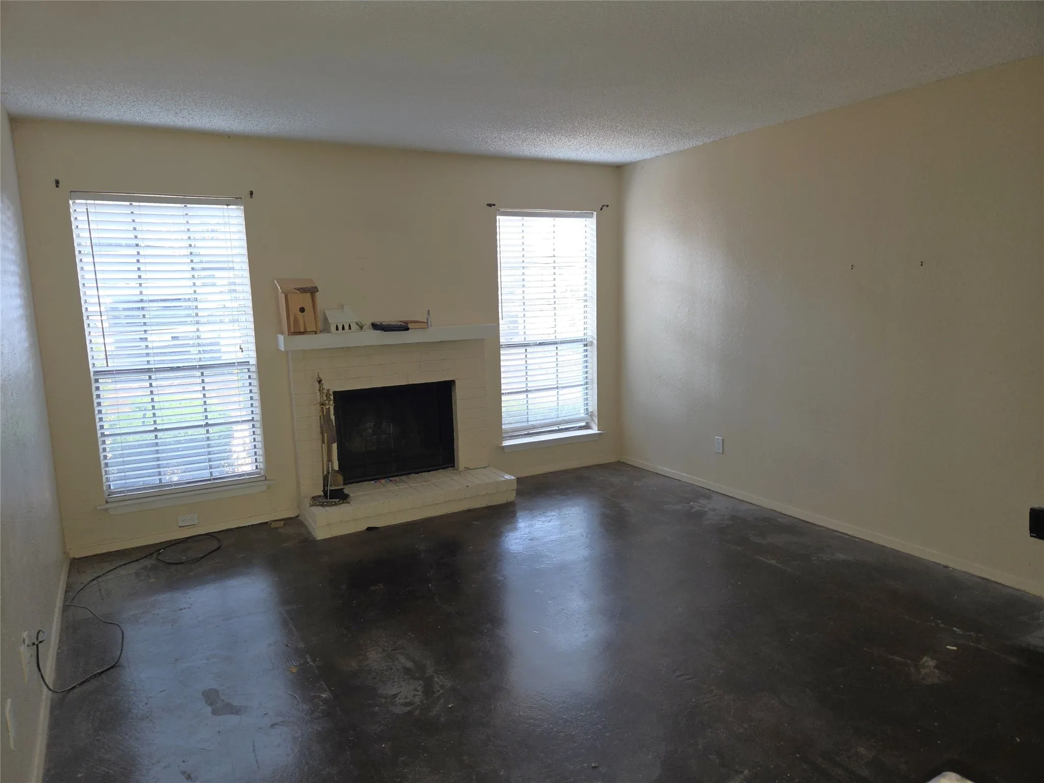 Condominium For Sale in Dallas County , 15889 Preston Road 1009, Dallas, Texas 75248, 1 Bedroom, 1 Bathroom, Garage spaces, 748 Sqft, built in 1983, mls#20933612, Real Estate Agent in Dallas, Homes For Sale in Dallas county, Homes For Sale in Dallas, Realtor in Dallas Texas, Real Estate Brokerage Independent Realty Texas, Luminita Cordes Realtor