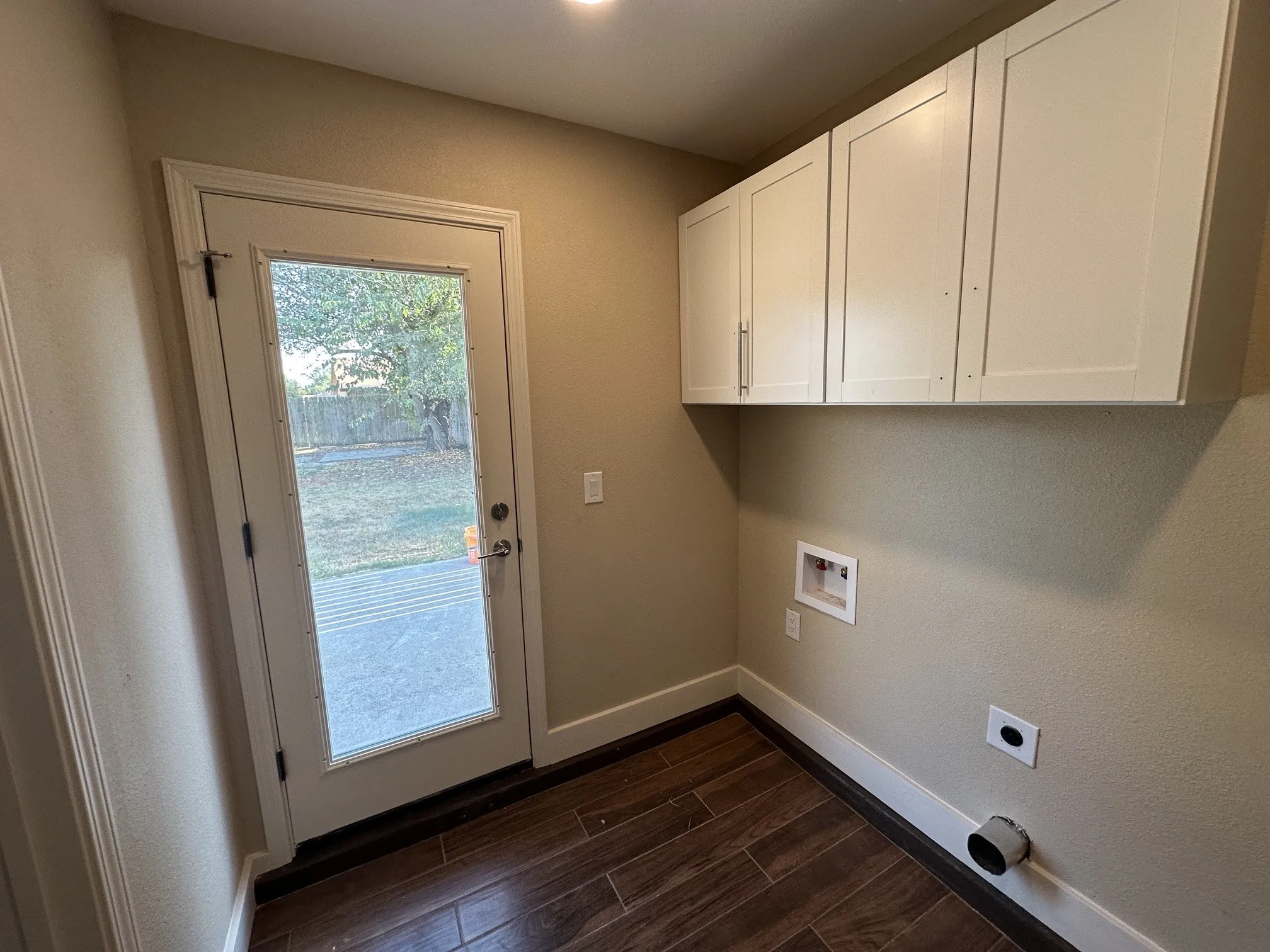 Single Family Residence For Rent in Dallas County , 1418 Homestead Place, Garland, Texas 75044, 4 Bedroom, 2 Bathroom, 1 Garage spaces, 1,850 Sqft, built in 1970, mls#21372997, Real Estate Agent in Garland, Homes For Rent in Dallas county, Homes For Rent in Garland, Realtor in Garland Texas, Real Estate Brokerage Independent Realty Texas, Luminita Cordes Realtor