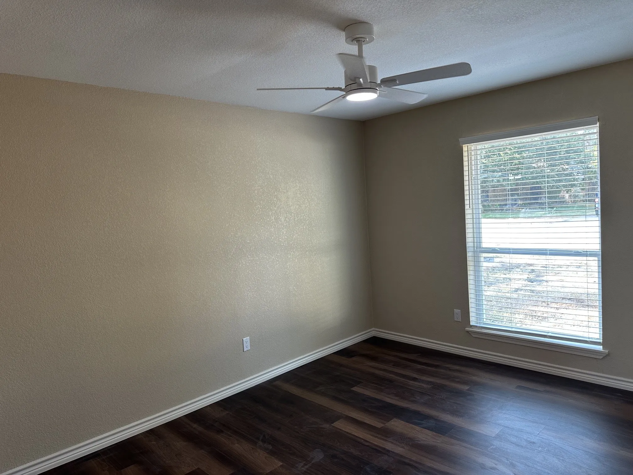 Single Family Residence For Rent in Dallas County , 1418 Homestead Place, Garland, Texas 75044, 4 Bedroom, 2 Bathroom, 1 Garage spaces, 1,850 Sqft, built in 1970, mls#21372997, Real Estate Agent in Garland, Homes For Rent in Dallas county, Homes For Rent in Garland, Realtor in Garland Texas, Real Estate Brokerage Independent Realty Texas, Luminita Cordes Realtor