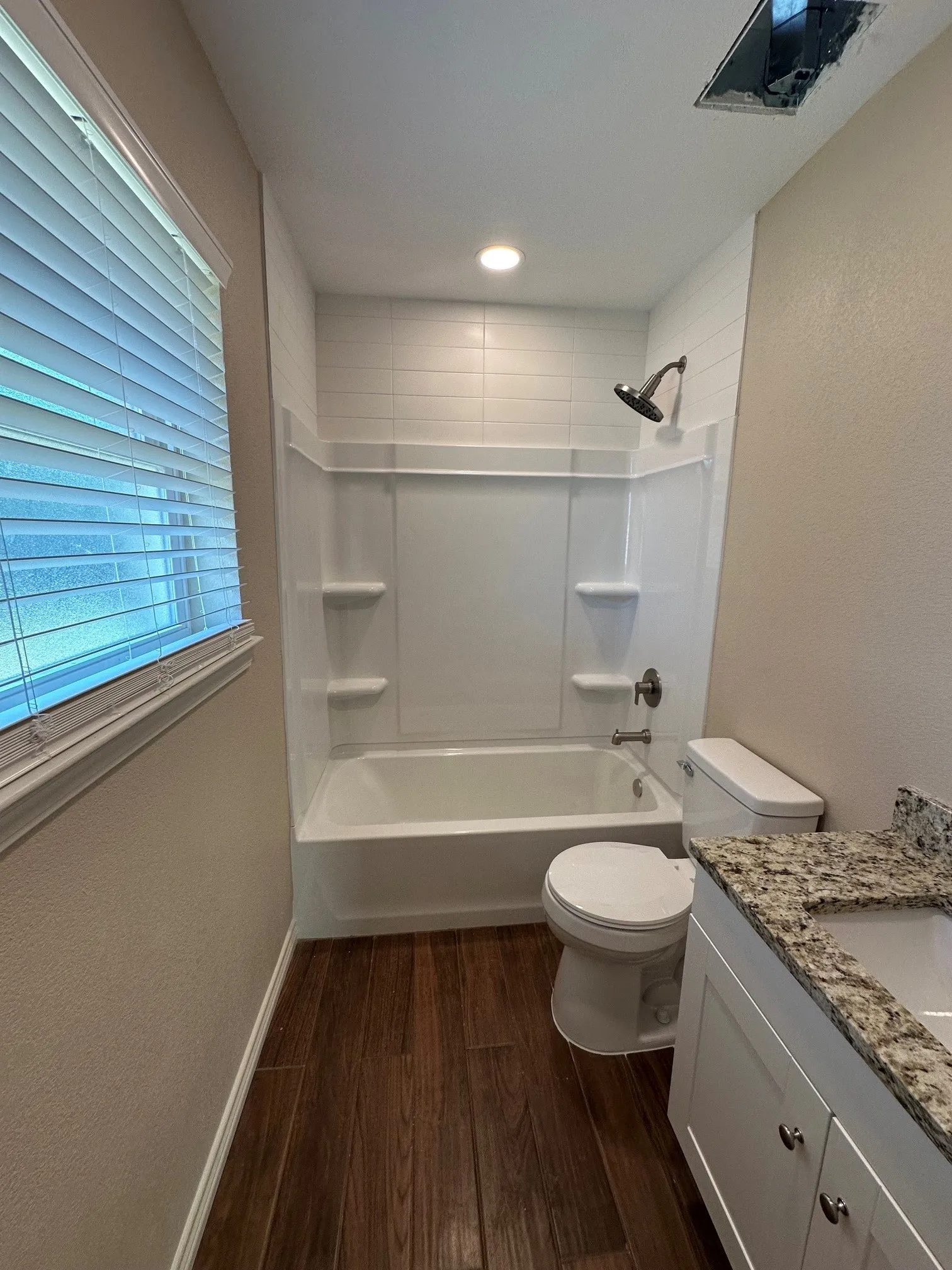 Single Family Residence For Rent in Dallas County , 1418 Homestead Place, Garland, Texas 75044, 4 Bedroom, 2 Bathroom, 1 Garage spaces, 1,850 Sqft, built in 1970, mls#21372997, Real Estate Agent in Garland, Homes For Rent in Dallas county, Homes For Rent in Garland, Realtor in Garland Texas, Real Estate Brokerage Independent Realty Texas, Luminita Cordes Realtor