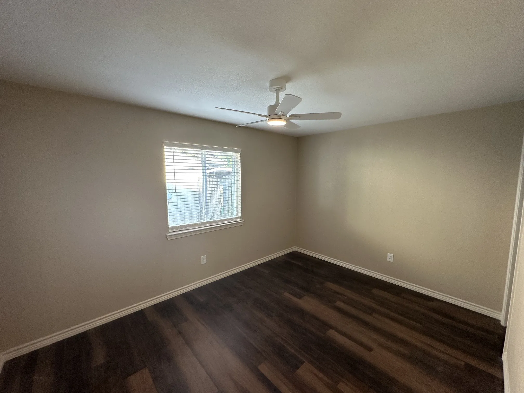 Single Family Residence For Rent in Dallas County , 1418 Homestead Place, Garland, Texas 75044, 4 Bedroom, 2 Bathroom, 1 Garage spaces, 1,850 Sqft, built in 1970, mls#21372997, Real Estate Agent in Garland, Homes For Rent in Dallas county, Homes For Rent in Garland, Realtor in Garland Texas, Real Estate Brokerage Independent Realty Texas, Luminita Cordes Realtor