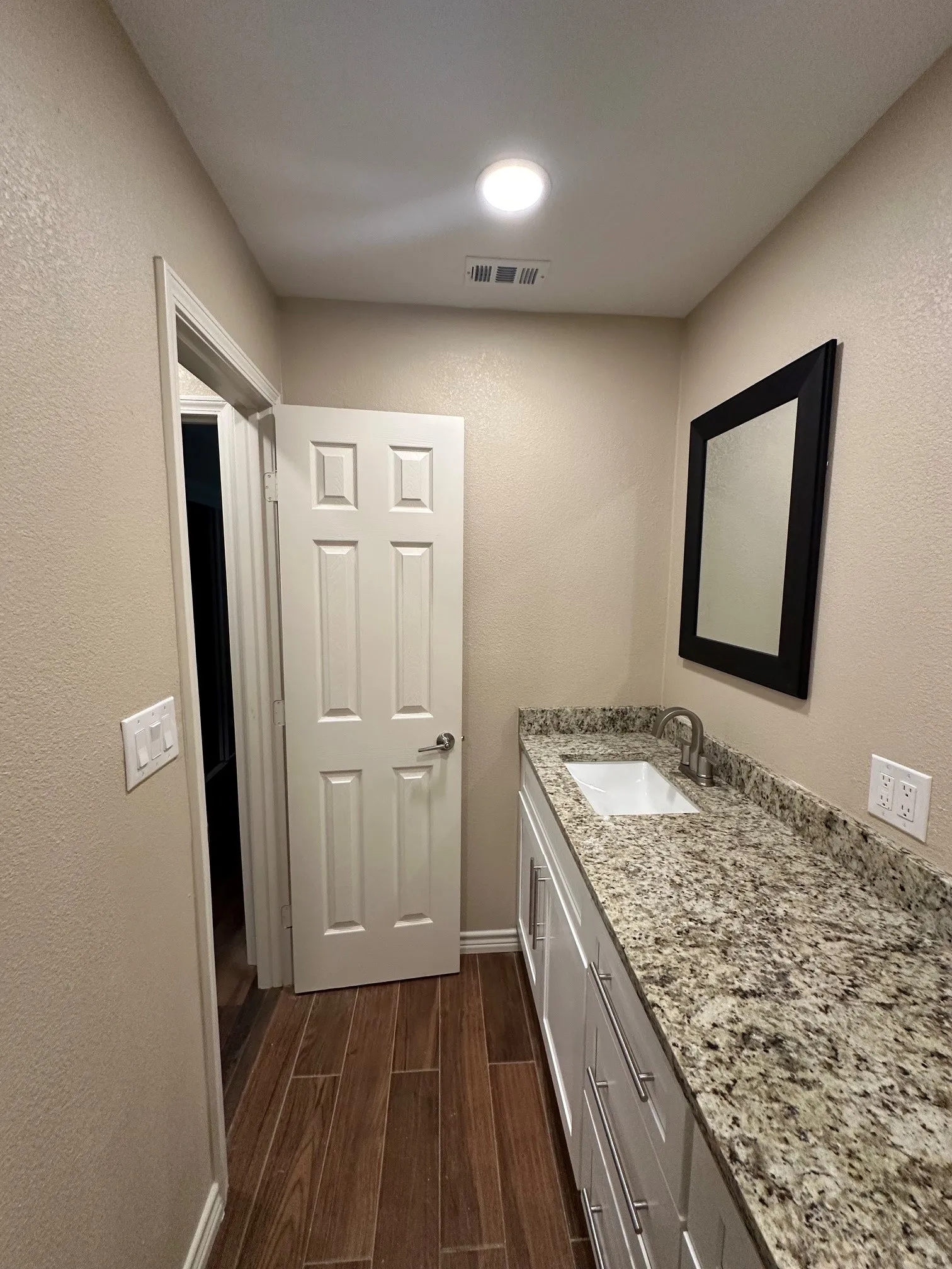 Single Family Residence For Rent in Dallas County , 1418 Homestead Place, Garland, Texas 75044, 4 Bedroom, 2 Bathroom, 1 Garage spaces, 1,850 Sqft, built in 1970, mls#21372997, Real Estate Agent in Garland, Homes For Rent in Dallas county, Homes For Rent in Garland, Realtor in Garland Texas, Real Estate Brokerage Independent Realty Texas, Luminita Cordes Realtor