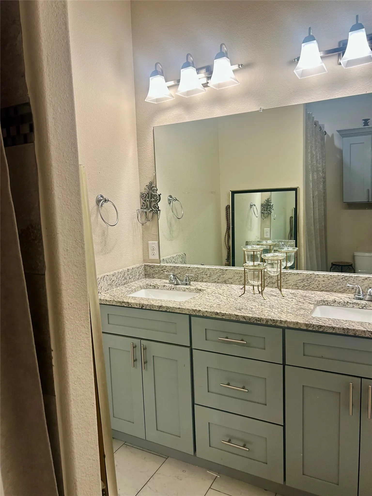 Single Family Residence For Sale in Dallas County , 2807 Ainwick Court, Dallas, Texas 75227, 4 Bedroom, 3 Bathroom, 1 Garage spaces, 1,958 Sqft, built in 2019, mls#21370736, Real Estate Agent in Dallas, Homes For Sale in Dallas county, Homes For Sale in Dallas, Realtor in Dallas Texas, Real Estate Brokerage Independent Realty Texas, Luminita Cordes Realtor