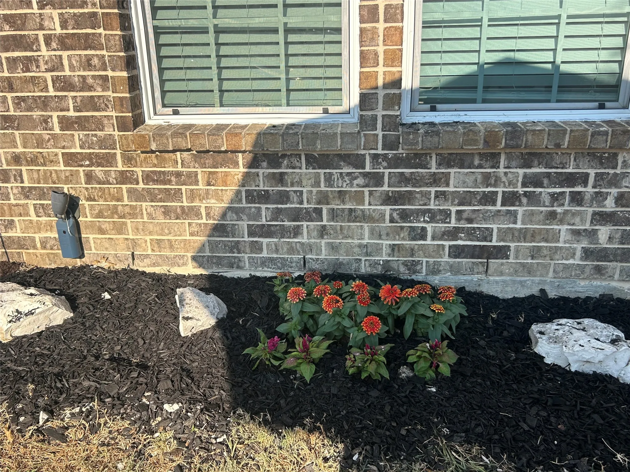 Single Family Residence For Sale in Dallas County , 2807 Ainwick Court, Dallas, Texas 75227, 4 Bedroom, 3 Bathroom, 1 Garage spaces, 1,958 Sqft, built in 2019, mls#21370736, Real Estate Agent in Dallas, Homes For Sale in Dallas county, Homes For Sale in Dallas, Realtor in Dallas Texas, Real Estate Brokerage Independent Realty Texas, Luminita Cordes Realtor