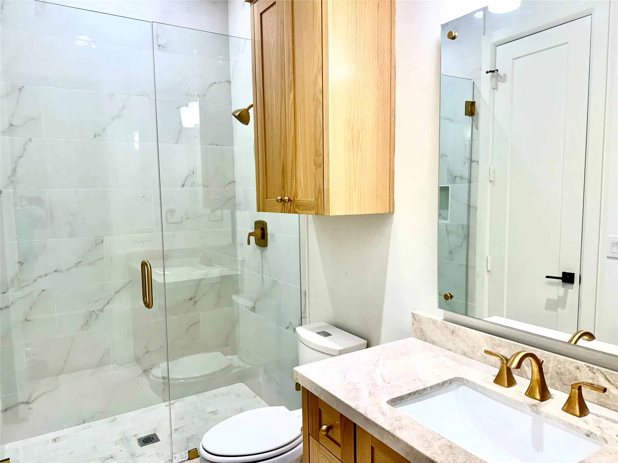 First floor Bedroom with Full bath