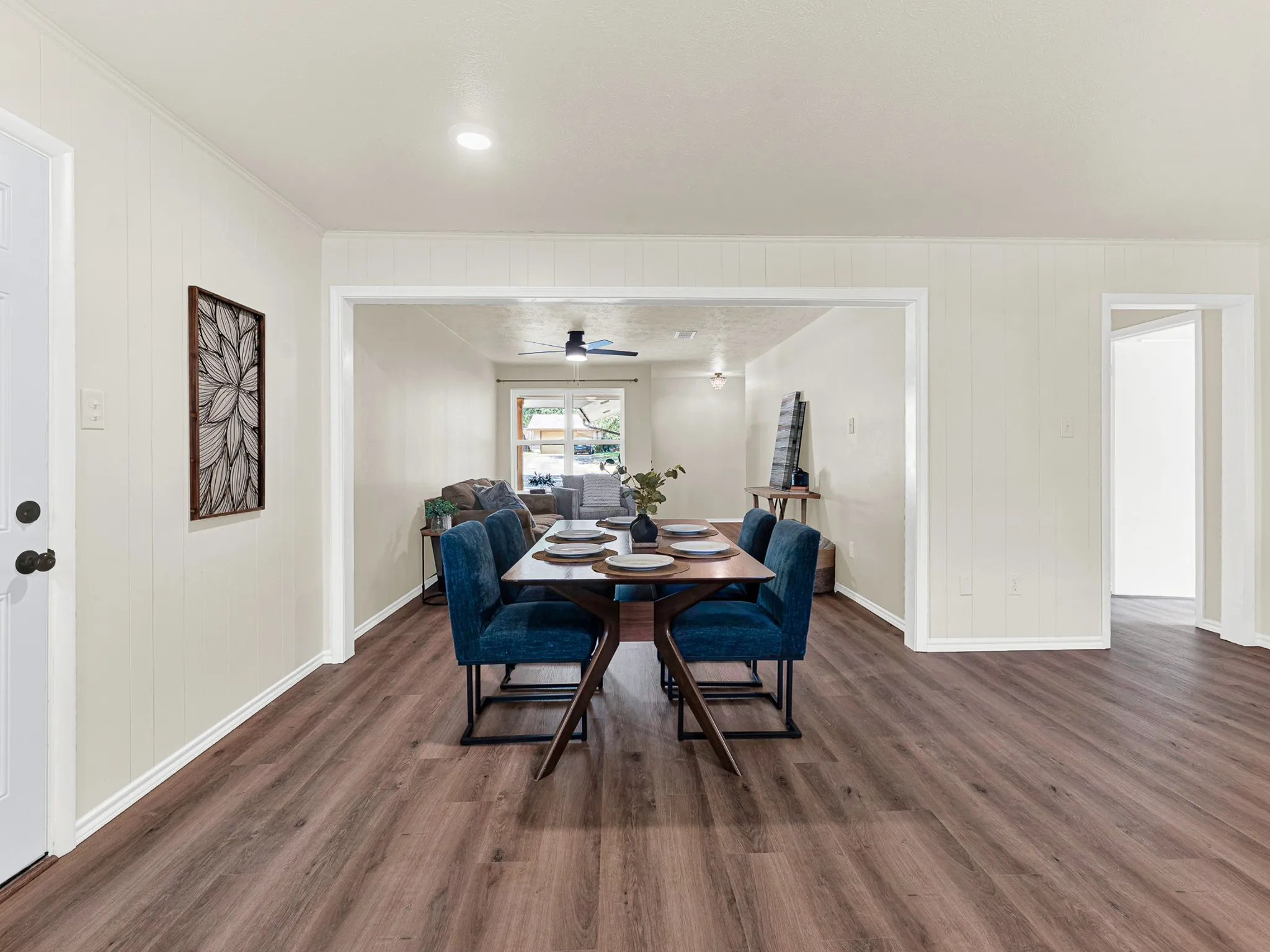 Single Family Residence For Sale in Dallas County , 1926 Normandy Drive, Irving, Texas 75060, 3 Bedroom, 2 Bathroom, 2 Garage spaces, 1,479 Sqft, built in 1964, mls#21372971, Real Estate Agent in Irving, Homes For Sale in Dallas county, Homes For Sale in Irving, Realtor in Irving Texas, Real Estate Brokerage Independent Realty Texas, Luminita Cordes Realtor