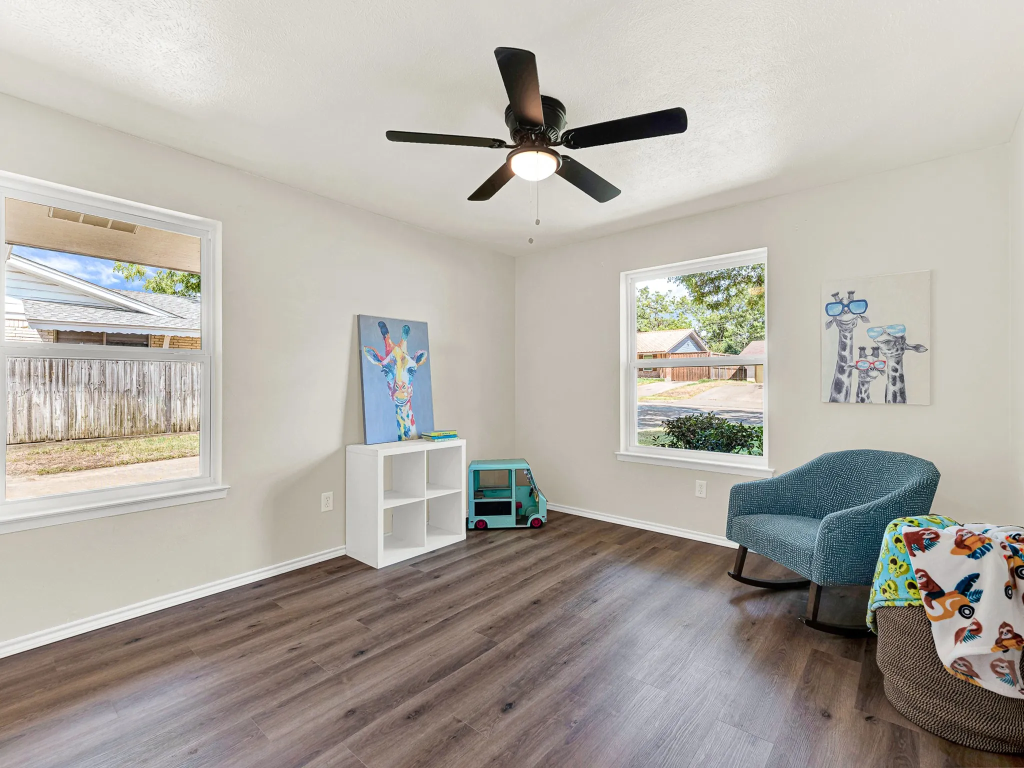 Single Family Residence For Sale in Dallas County , 1926 Normandy Drive, Irving, Texas 75060, 3 Bedroom, 2 Bathroom, 2 Garage spaces, 1,479 Sqft, built in 1964, mls#21372971, Real Estate Agent in Irving, Homes For Sale in Dallas county, Homes For Sale in Irving, Realtor in Irving Texas, Real Estate Brokerage Independent Realty Texas, Luminita Cordes Realtor